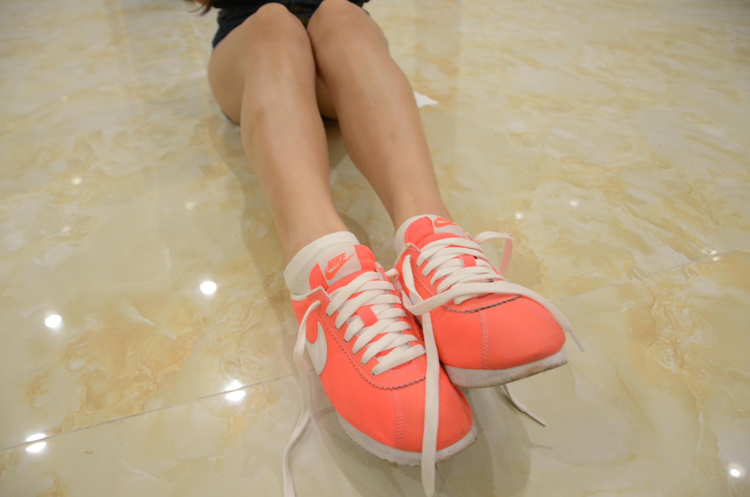 [战前女神] 恋足美腿棉袜女神级摄影套图 121 [133P+248M]_第1集