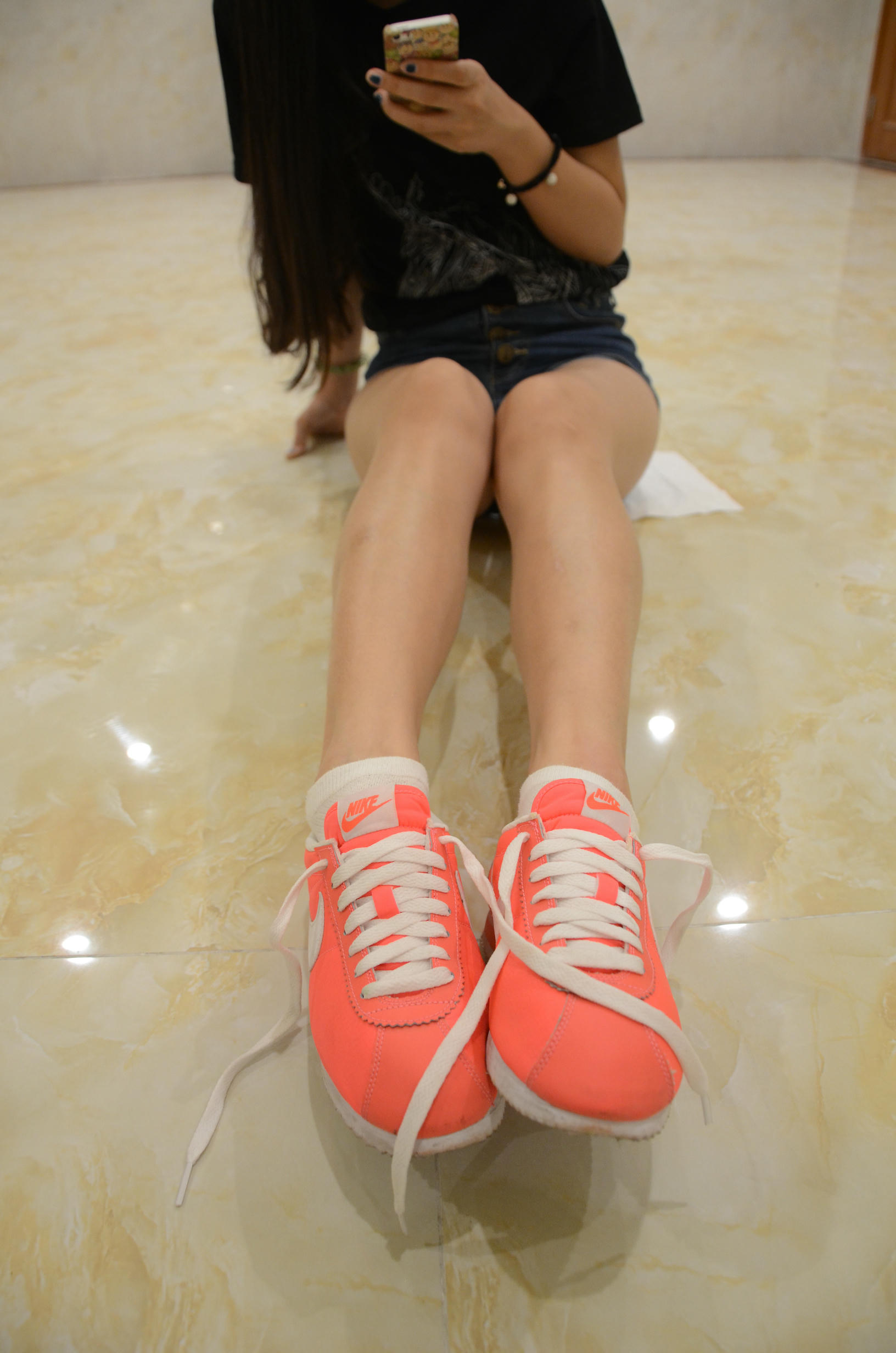 [战前女神] 恋足美腿棉袜女神级摄影套图 121 [133P+248M]_第1集