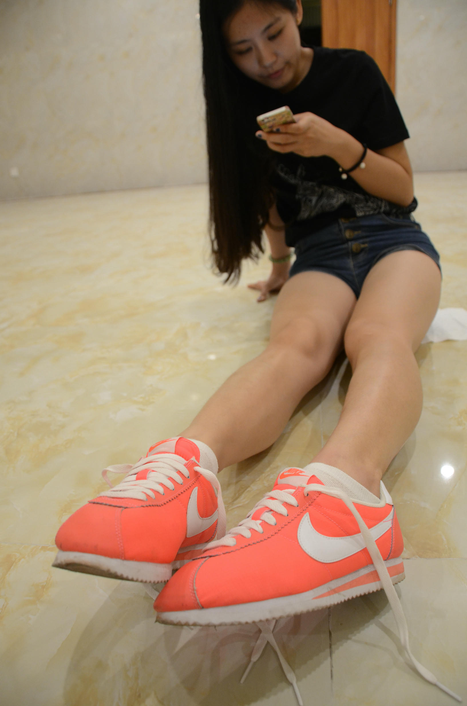 [战前女神] 恋足美腿棉袜女神级摄影套图 121 [133P+248M]_第2集