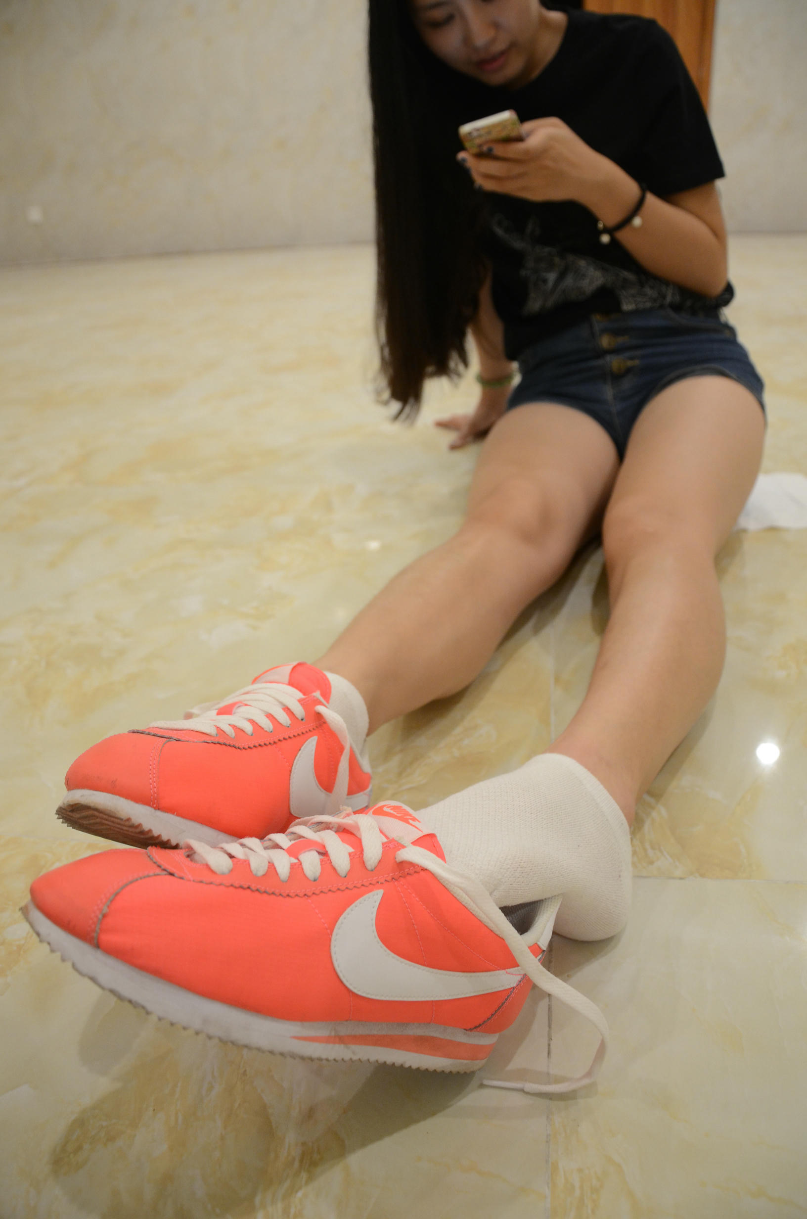 [战前女神] 恋足美腿棉袜女神级摄影套图 121 [133P+248M]_第2集