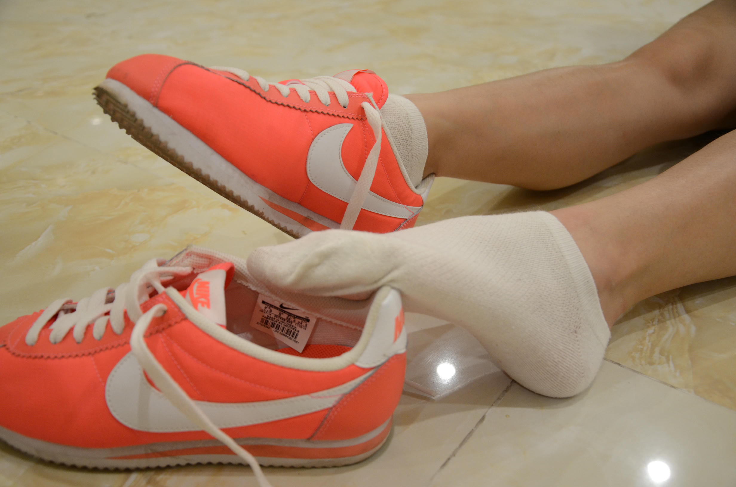 [战前女神] 恋足美腿棉袜女神级摄影套图 121 [133P+248M]_第2集