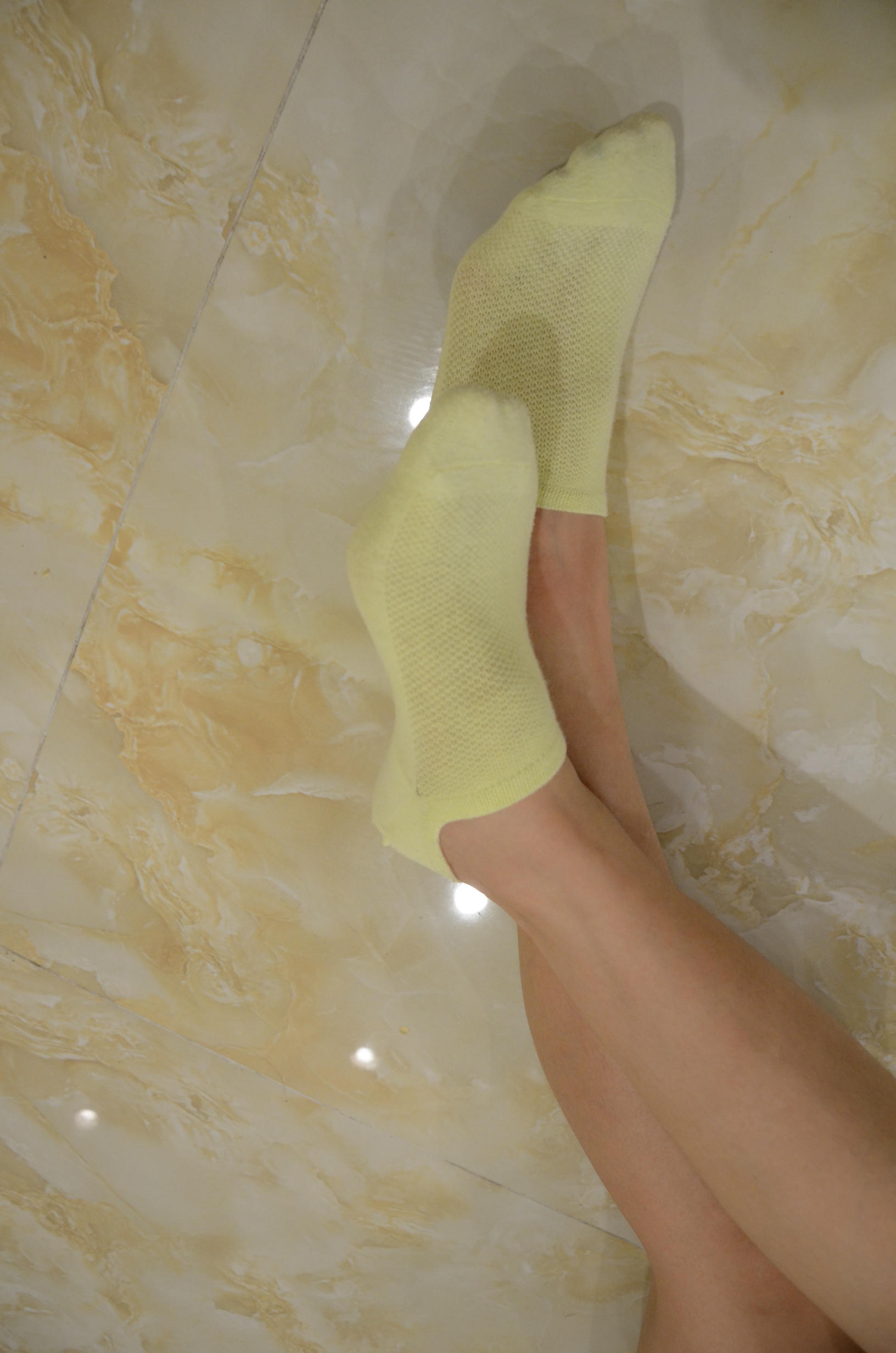 [战前女神] 恋足美腿棉袜女神级摄影套图 122 [104P+208M]_第2集