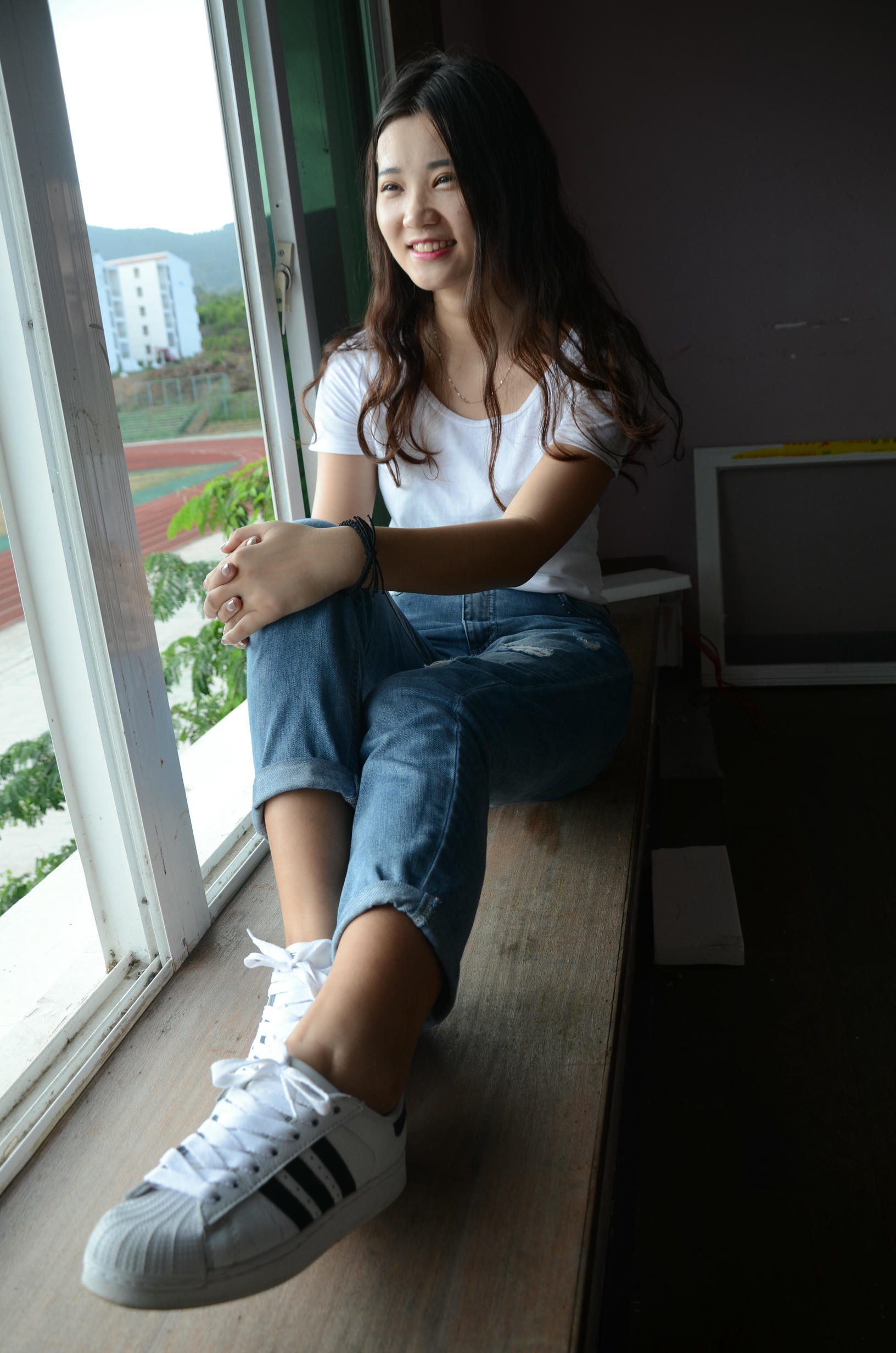 [战前女神] 恋足美腿棉袜女神级摄影套图 123 [102P+190M]_第1集