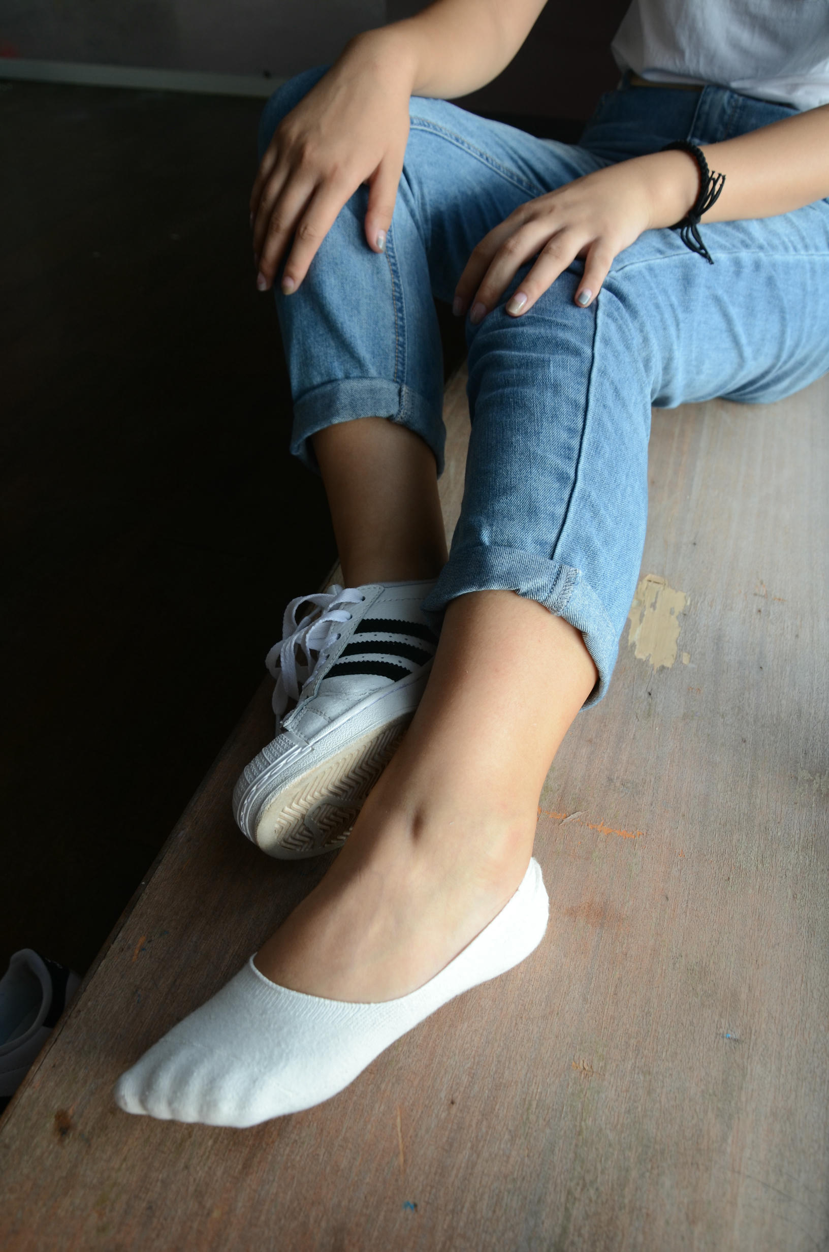 [战前女神] 恋足美腿棉袜女神级摄影套图 123 [102P+190M]_第2集