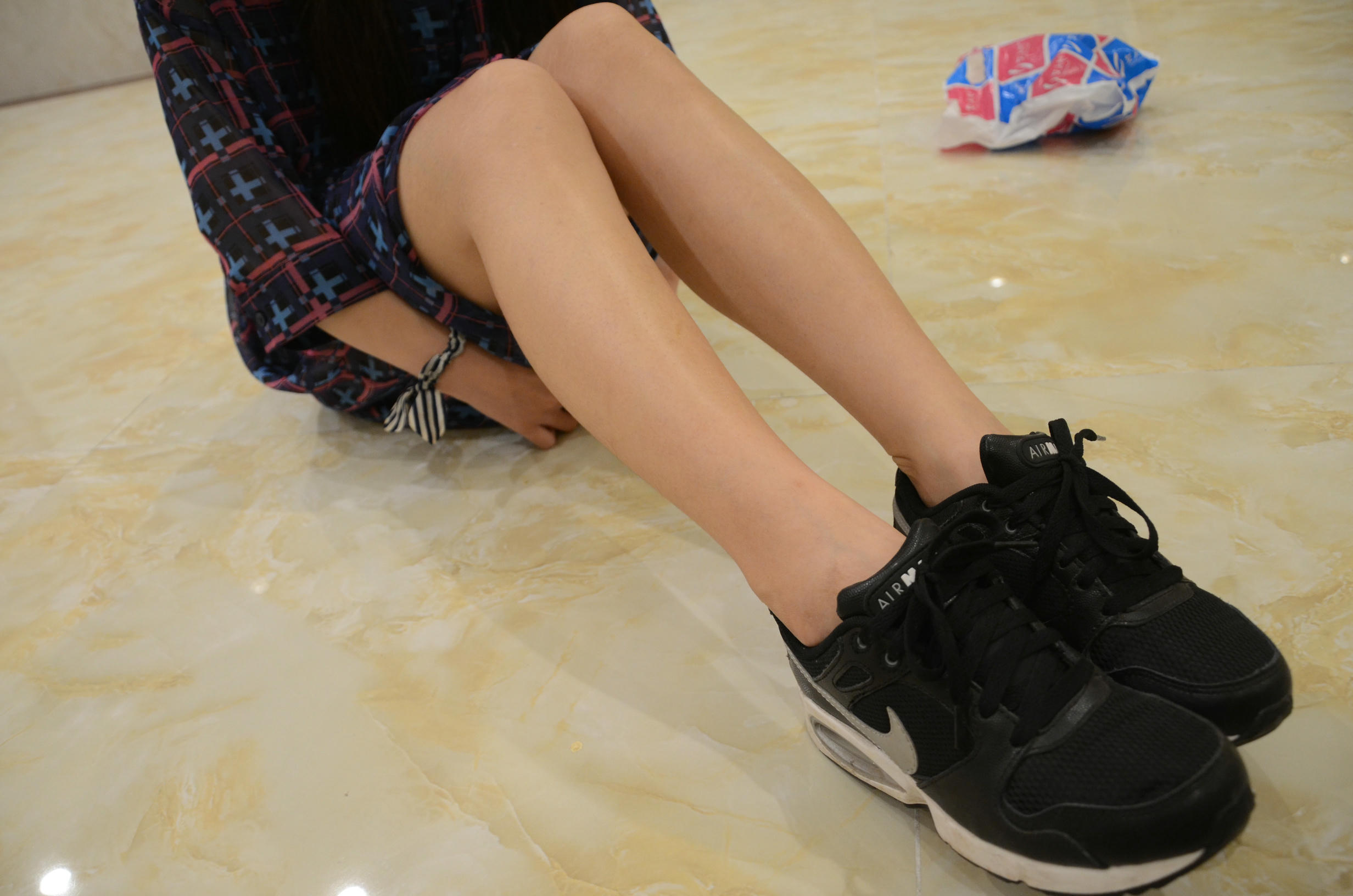 [战前女神] 恋足美腿棉袜女神级摄影套图 124 [133P+264M]_第1集