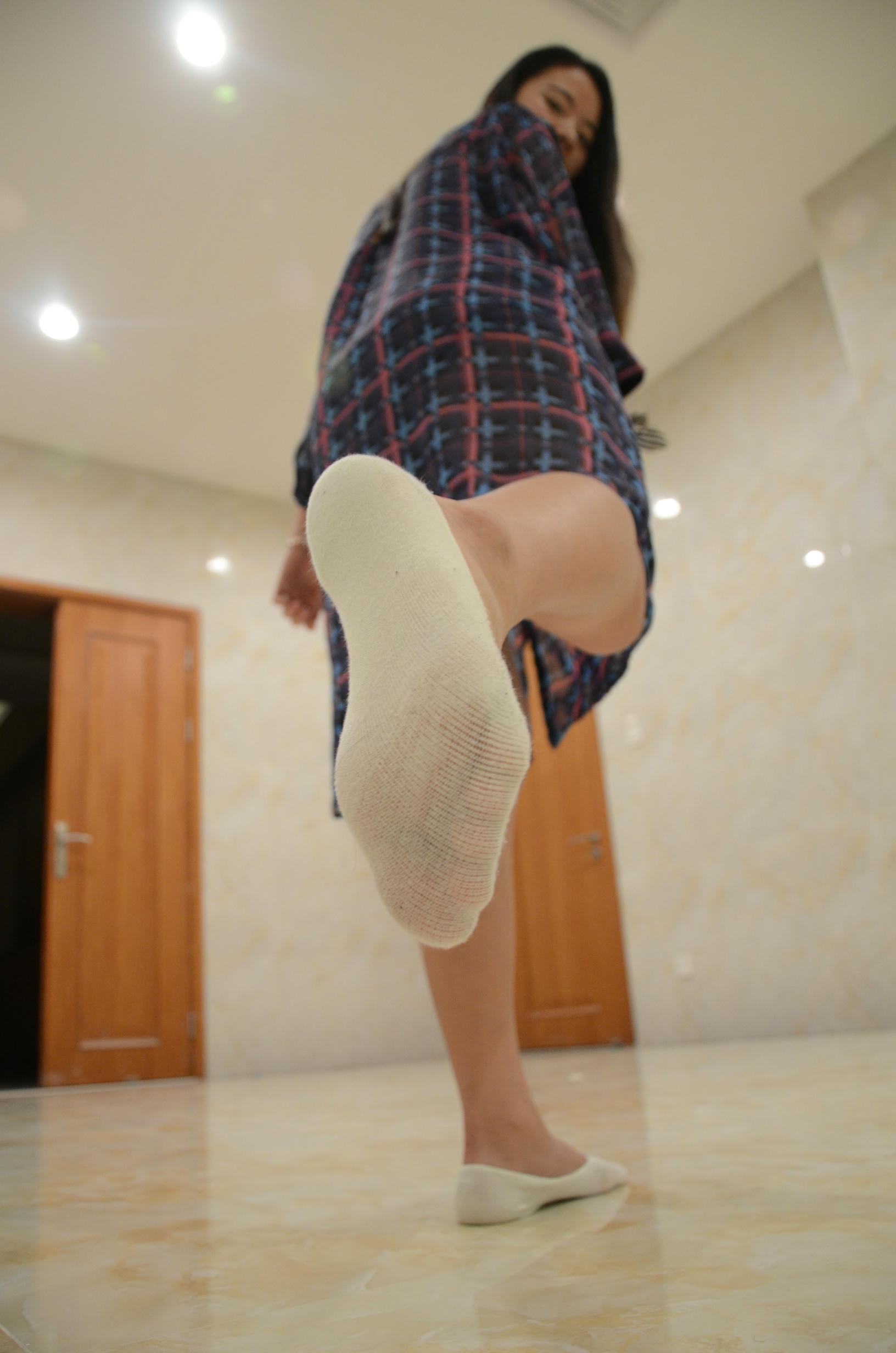 [战前女神] 恋足美腿棉袜女神级摄影套图 124 [133P+264M]_第3集