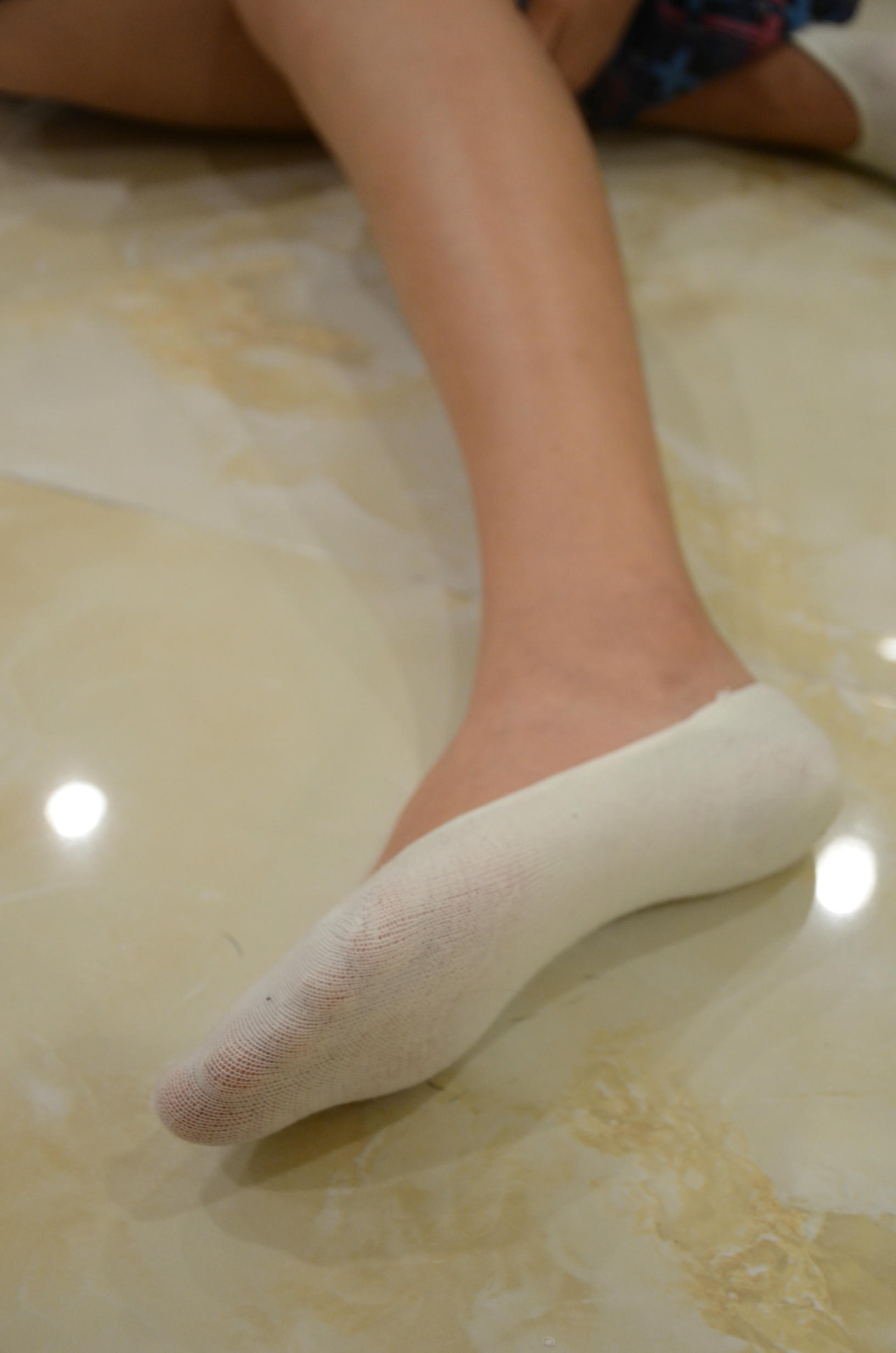 [战前女神] 恋足美腿棉袜女神级摄影套图 124 [133P+264M]_第4集