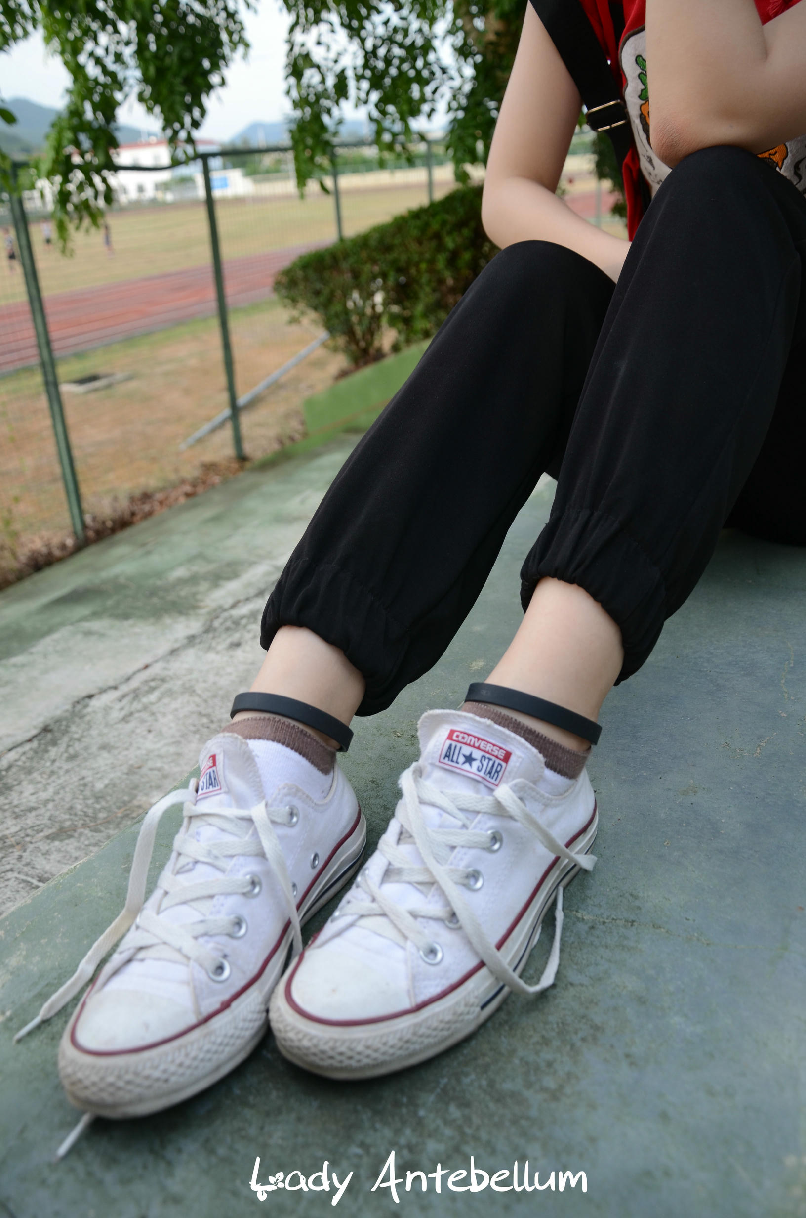 [战前女神] 恋足美腿棉袜女神级摄影套图 125 [89P+187M]_第1集