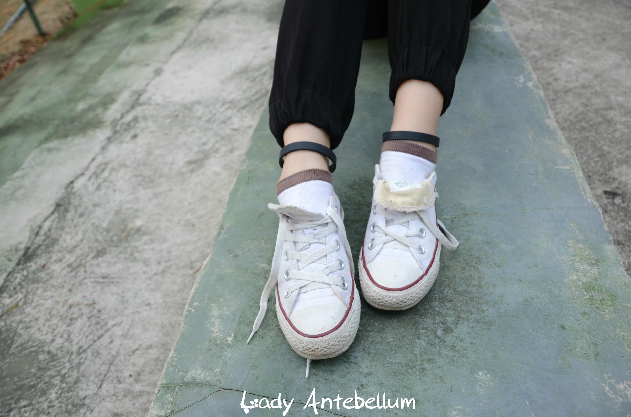 [战前女神] 恋足美腿棉袜女神级摄影套图 125 [89P+187M]_第2集