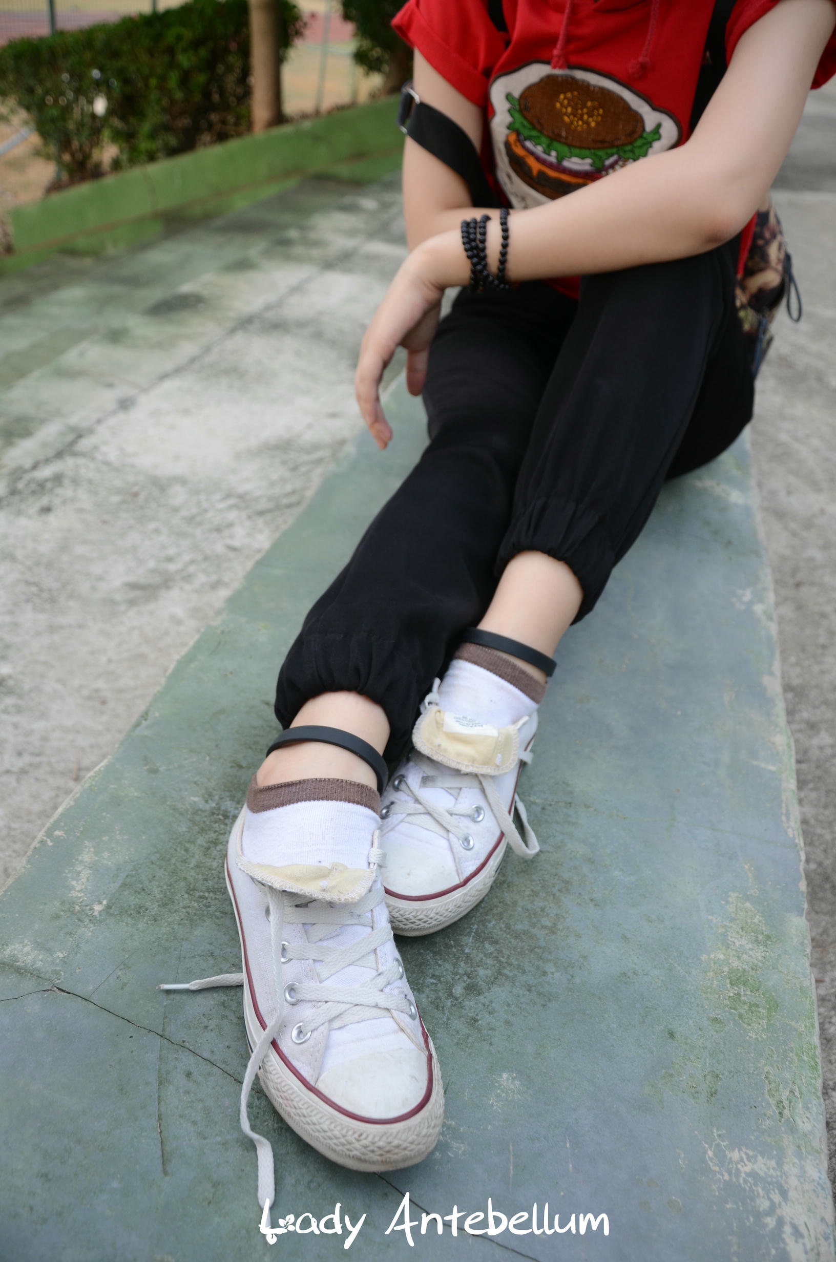 [战前女神] 恋足美腿棉袜女神级摄影套图 125 [89P+187M]_第2集