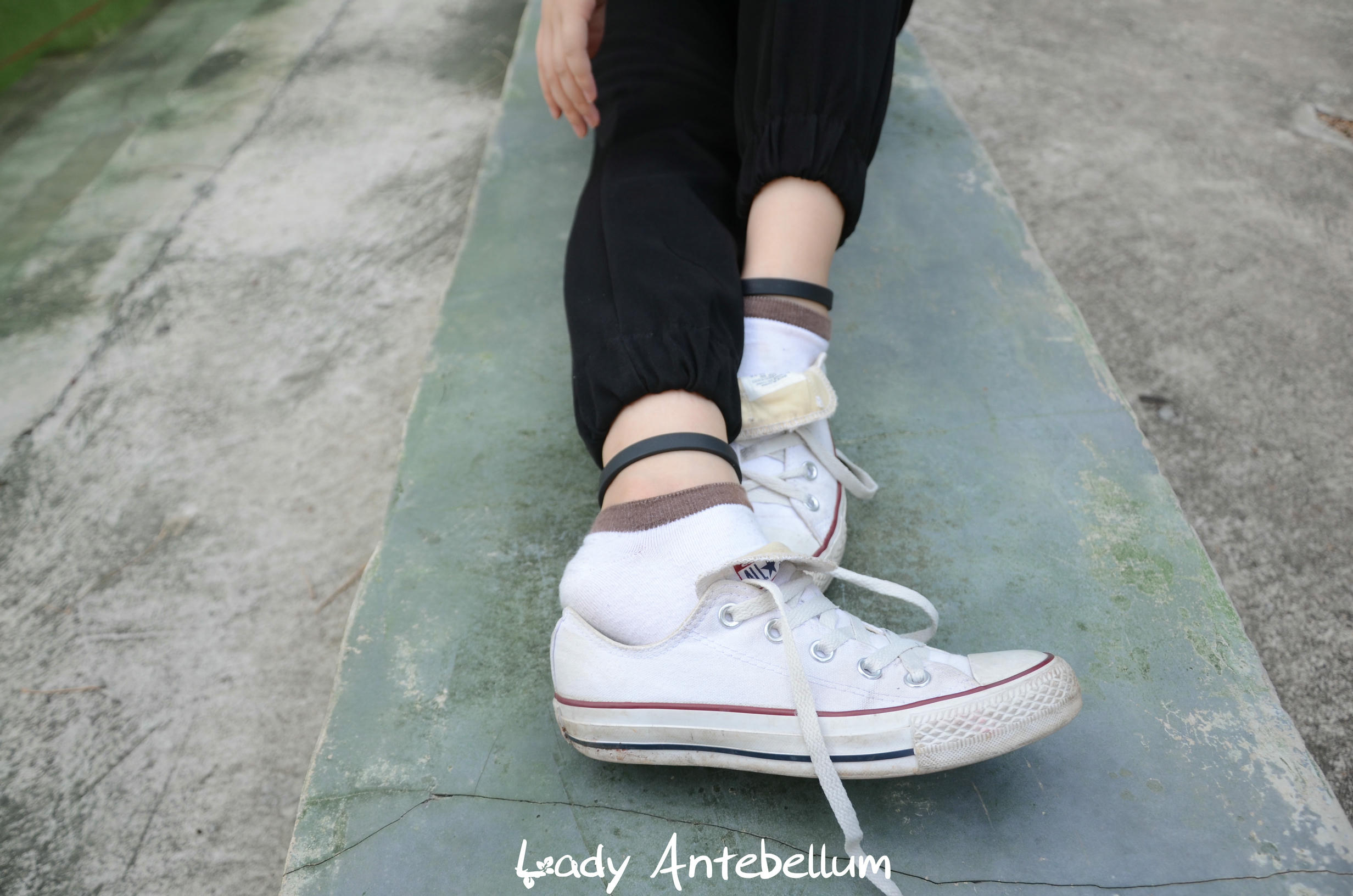 [战前女神] 恋足美腿棉袜女神级摄影套图 125 [89P+187M]_第2集