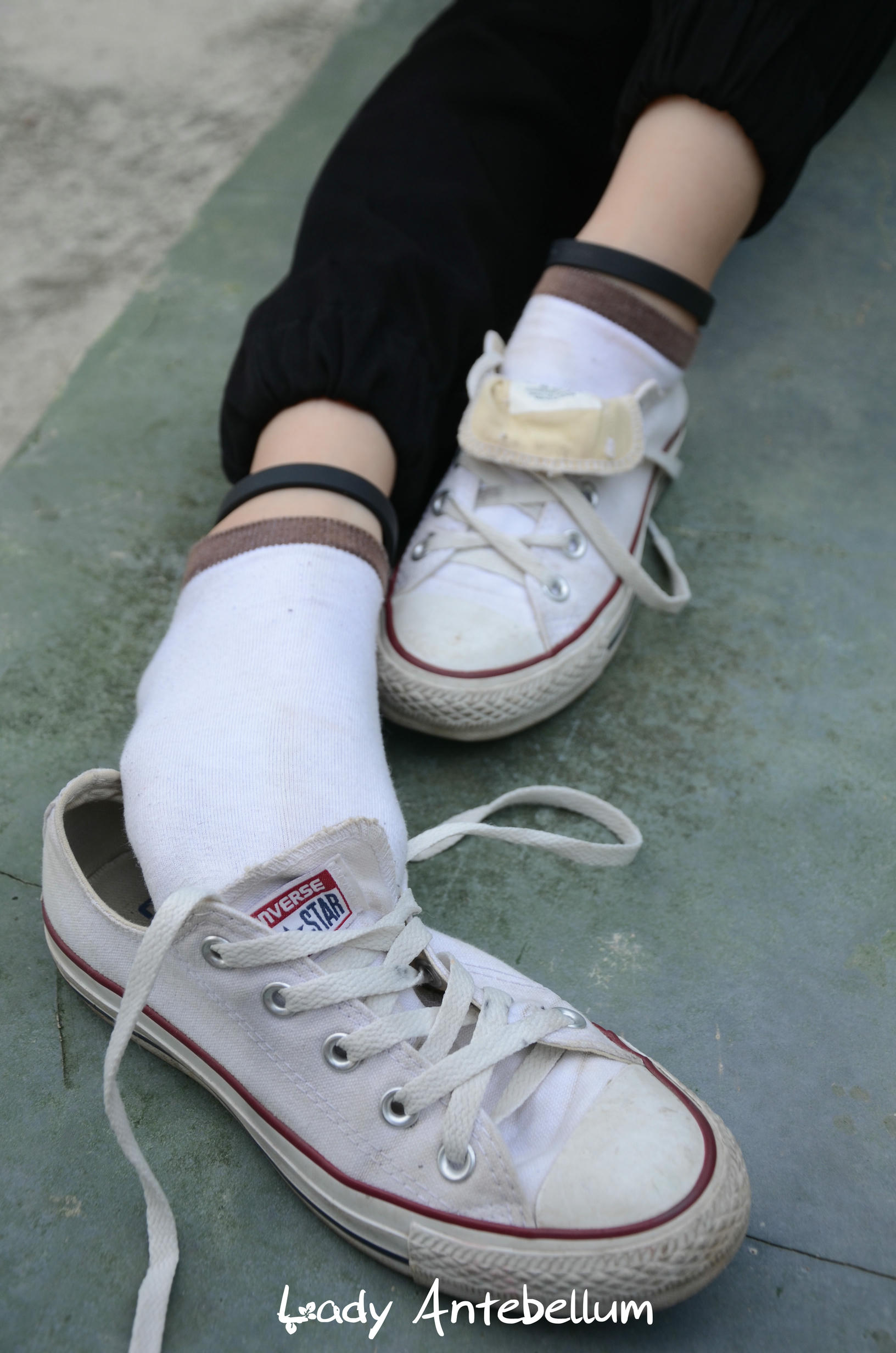 [战前女神] 恋足美腿棉袜女神级摄影套图 125 [89P+187M]_第2集