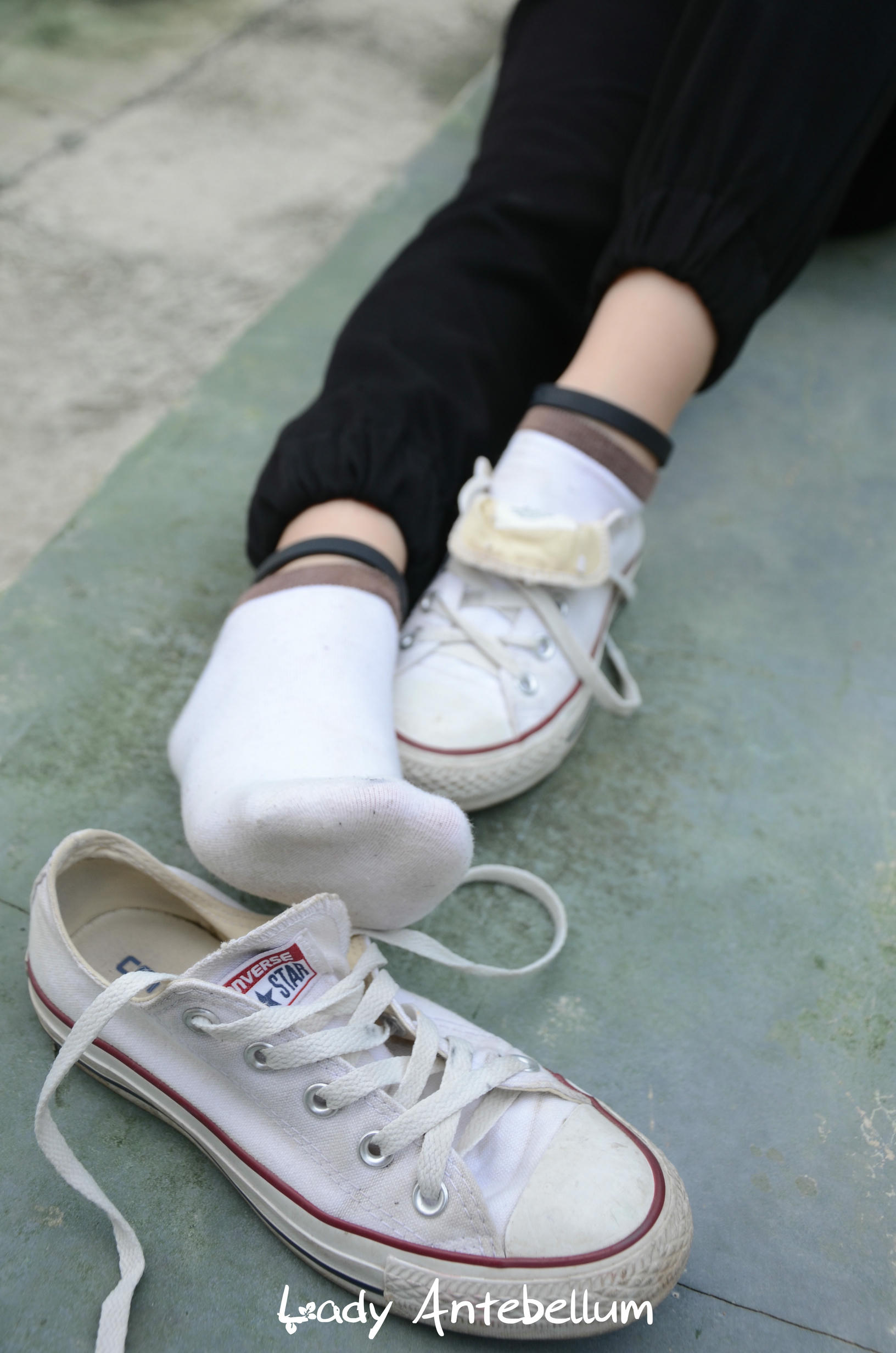 [战前女神] 恋足美腿棉袜女神级摄影套图 125 [89P+187M]_第3集