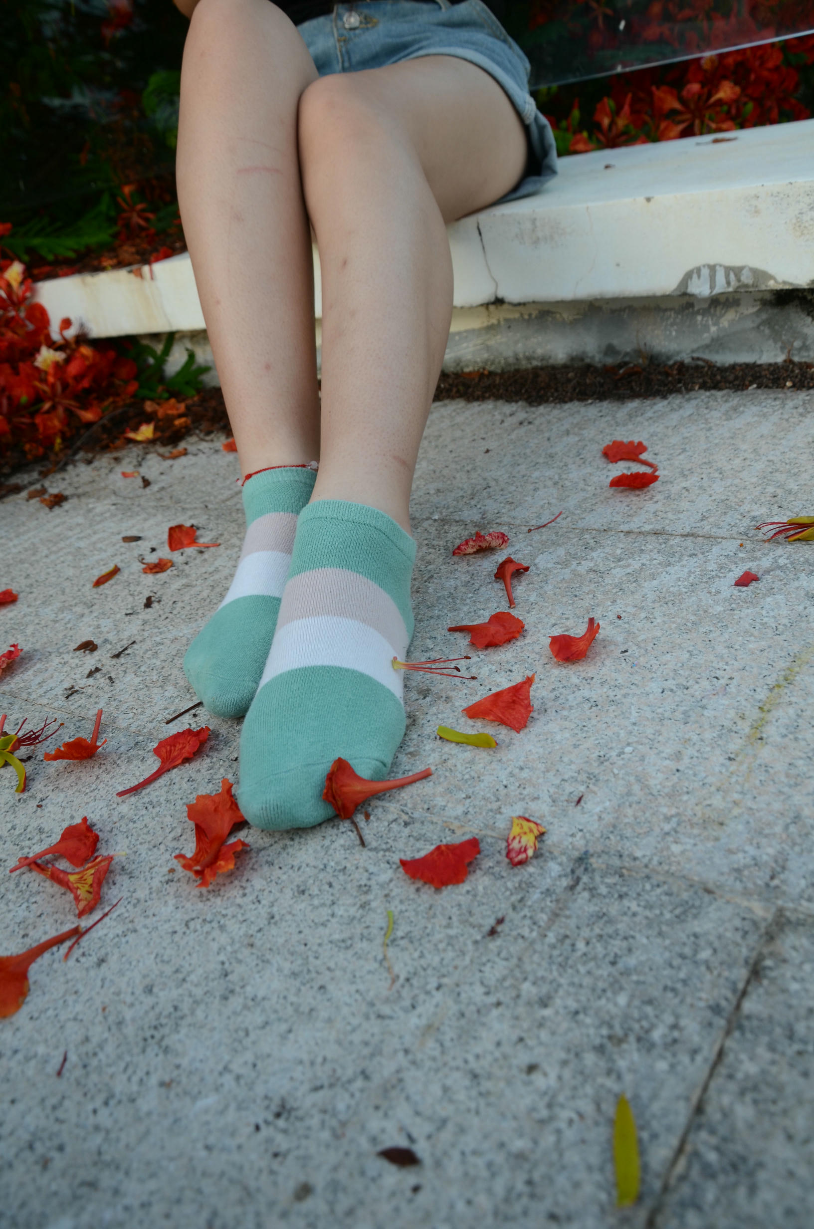 [战前女神] 恋足美腿棉袜女神级摄影套图 126 [114P+182M]_第1集