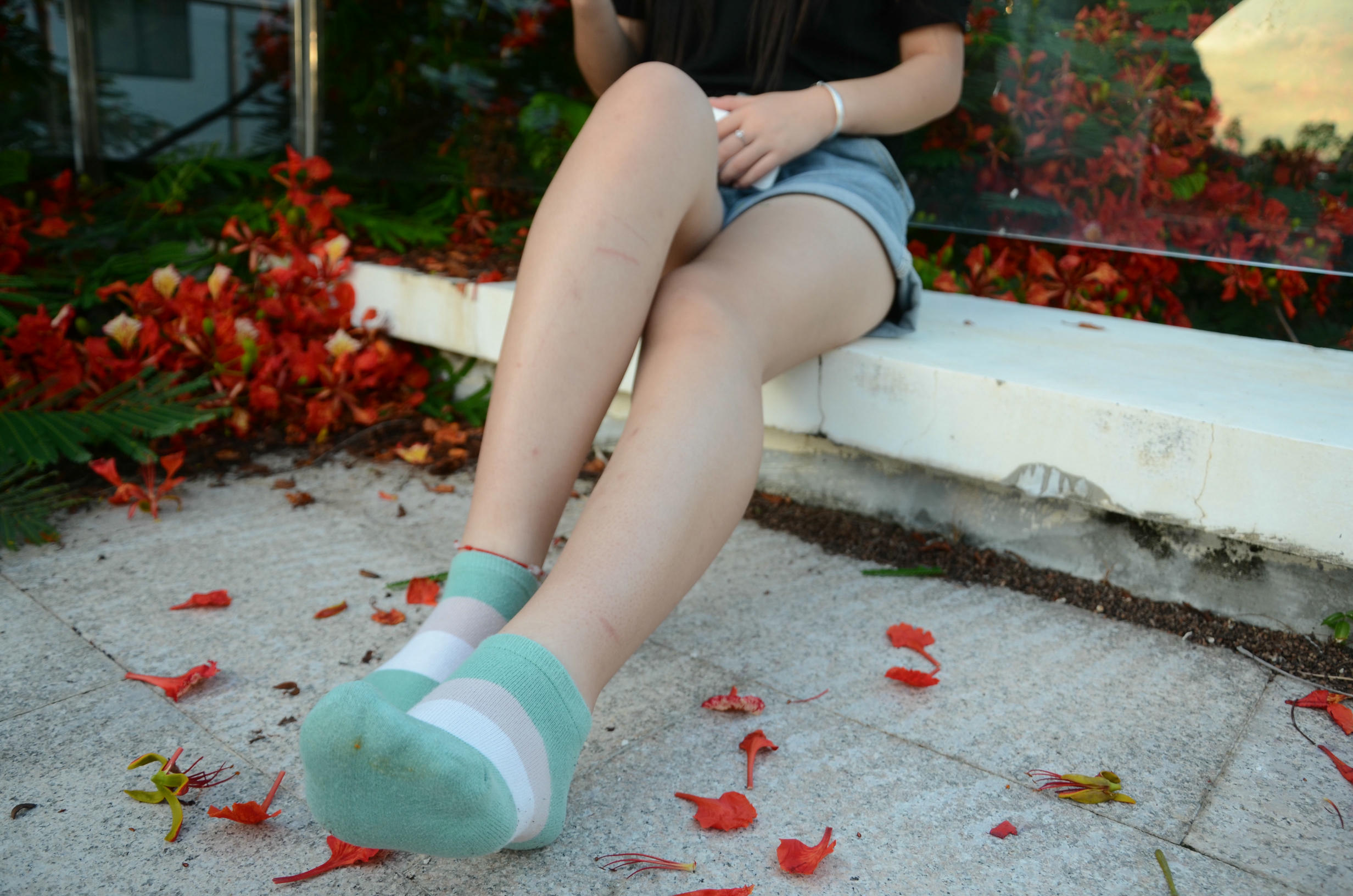 [战前女神] 恋足美腿棉袜女神级摄影套图 126 [114P+182M]_第1集