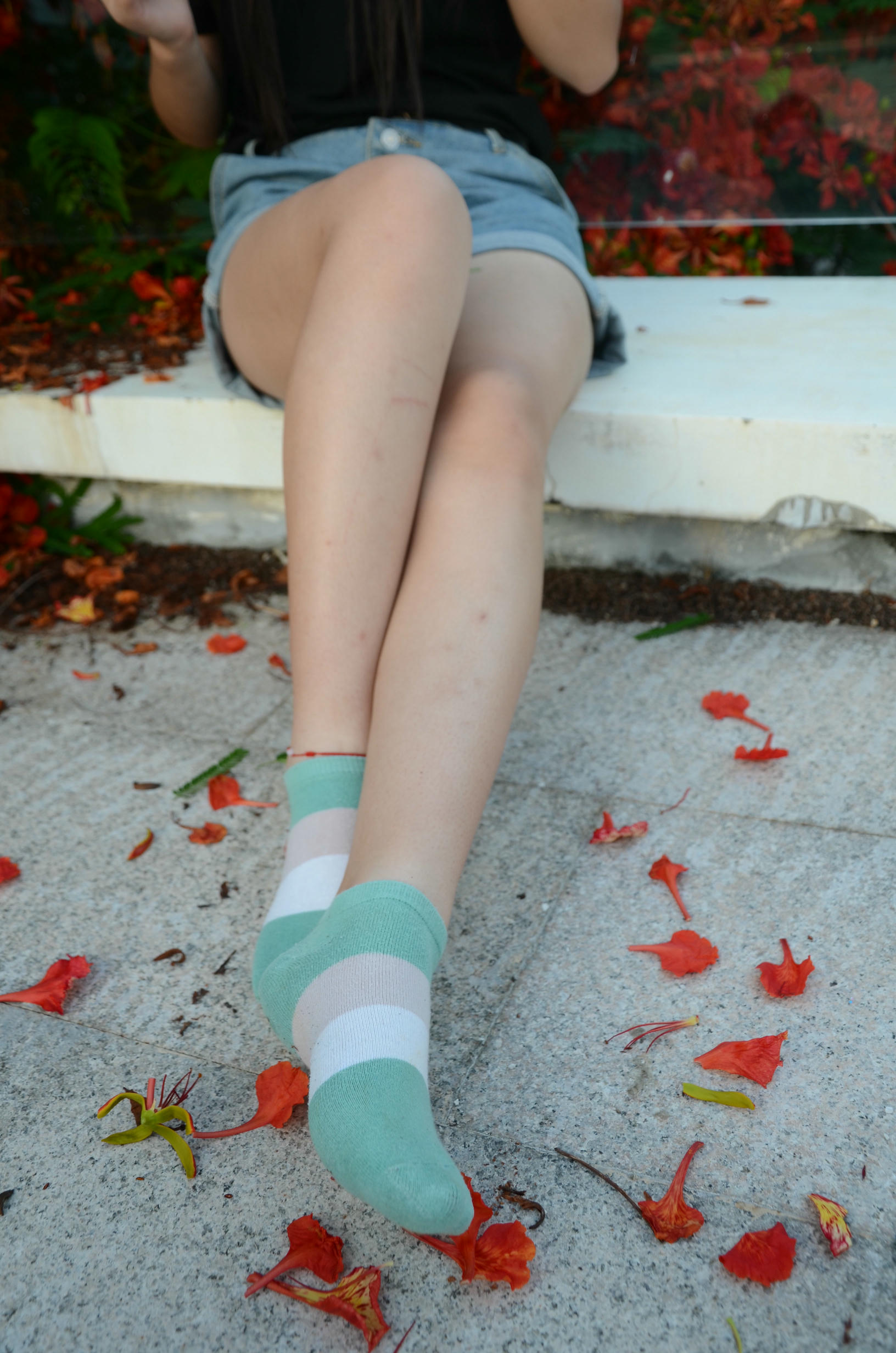 [战前女神] 恋足美腿棉袜女神级摄影套图 126 [114P+182M]_第2集