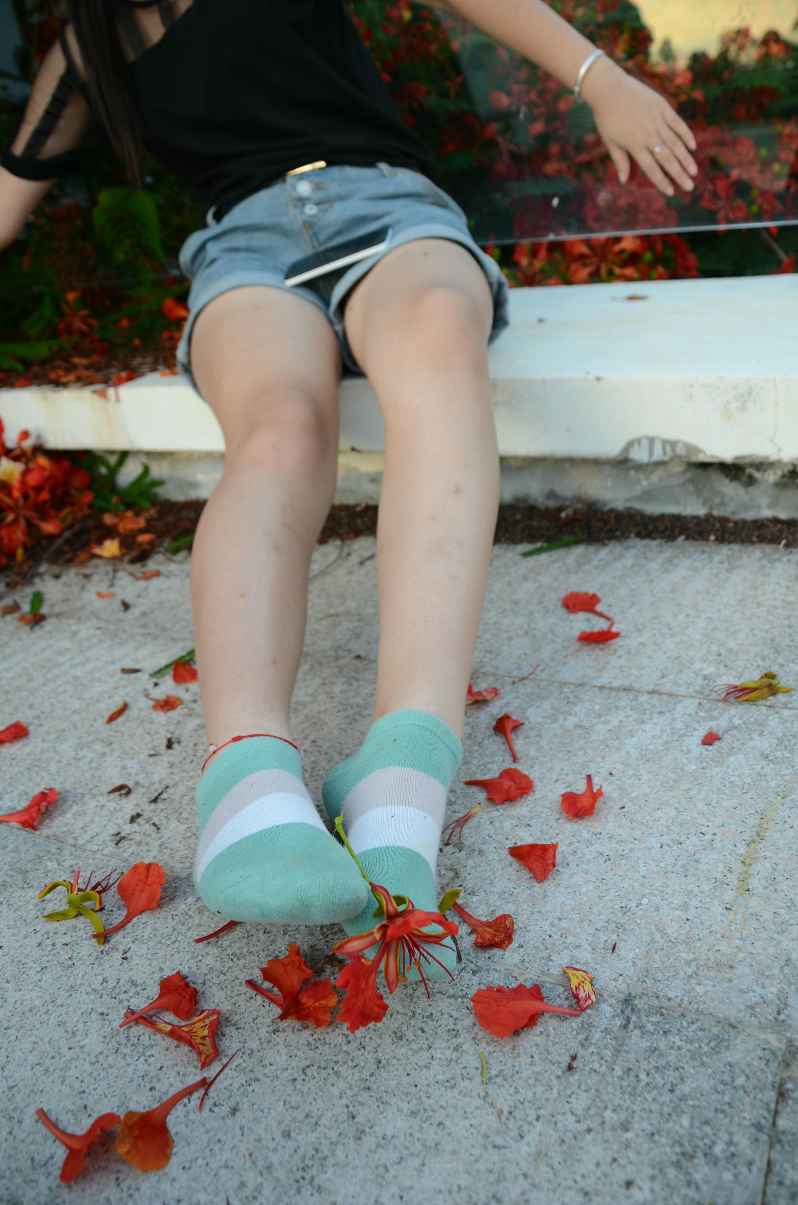 [战前女神] 恋足美腿棉袜女神级摄影套图 126 [114P+182M]_第2集