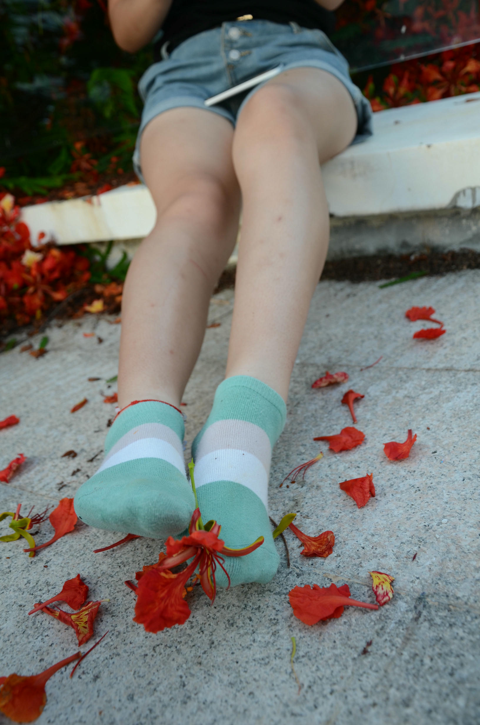 [战前女神] 恋足美腿棉袜女神级摄影套图 126 [114P+182M]_第2集