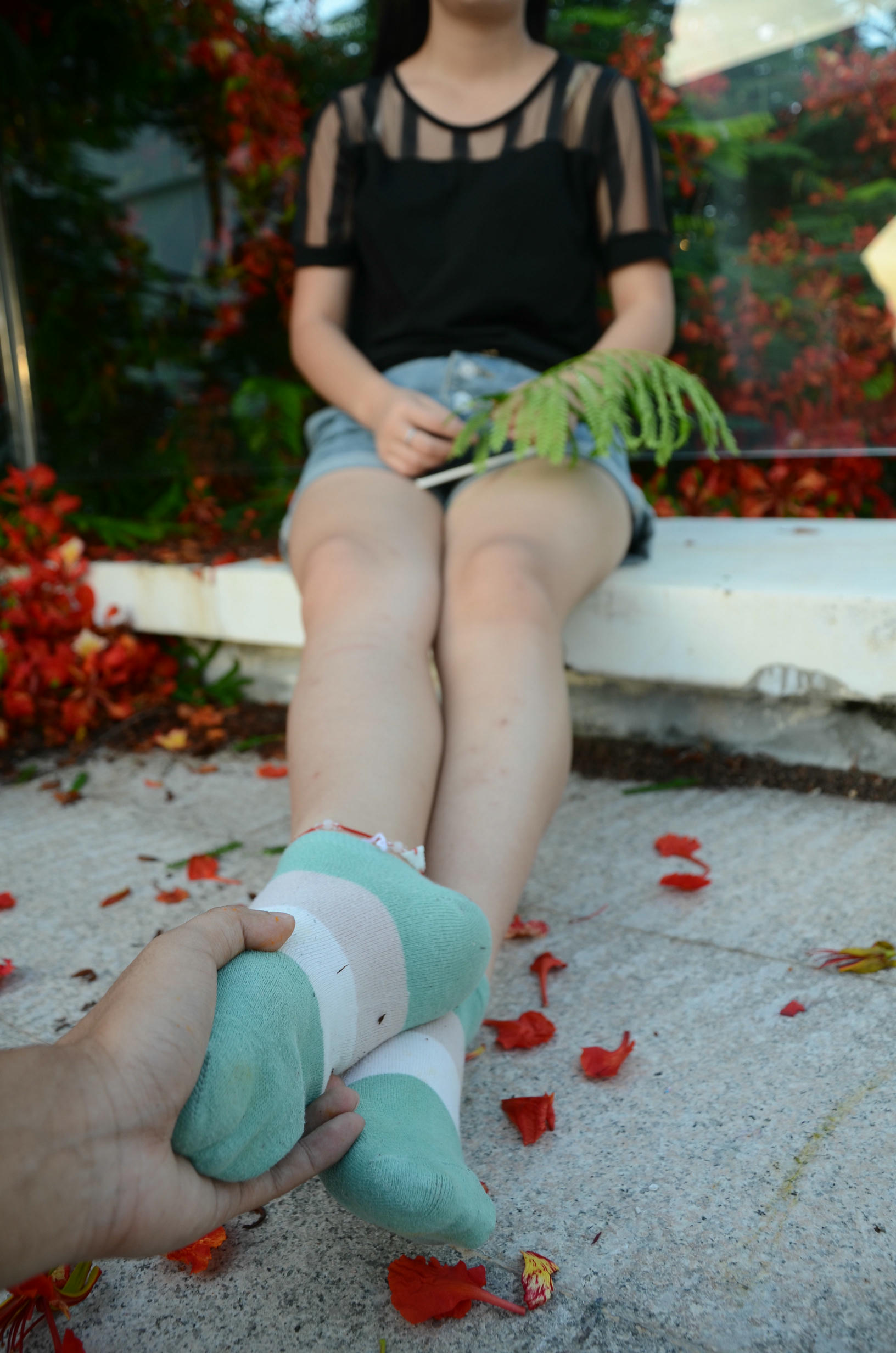 [战前女神] 恋足美腿棉袜女神级摄影套图 126 [114P+182M]_第2集