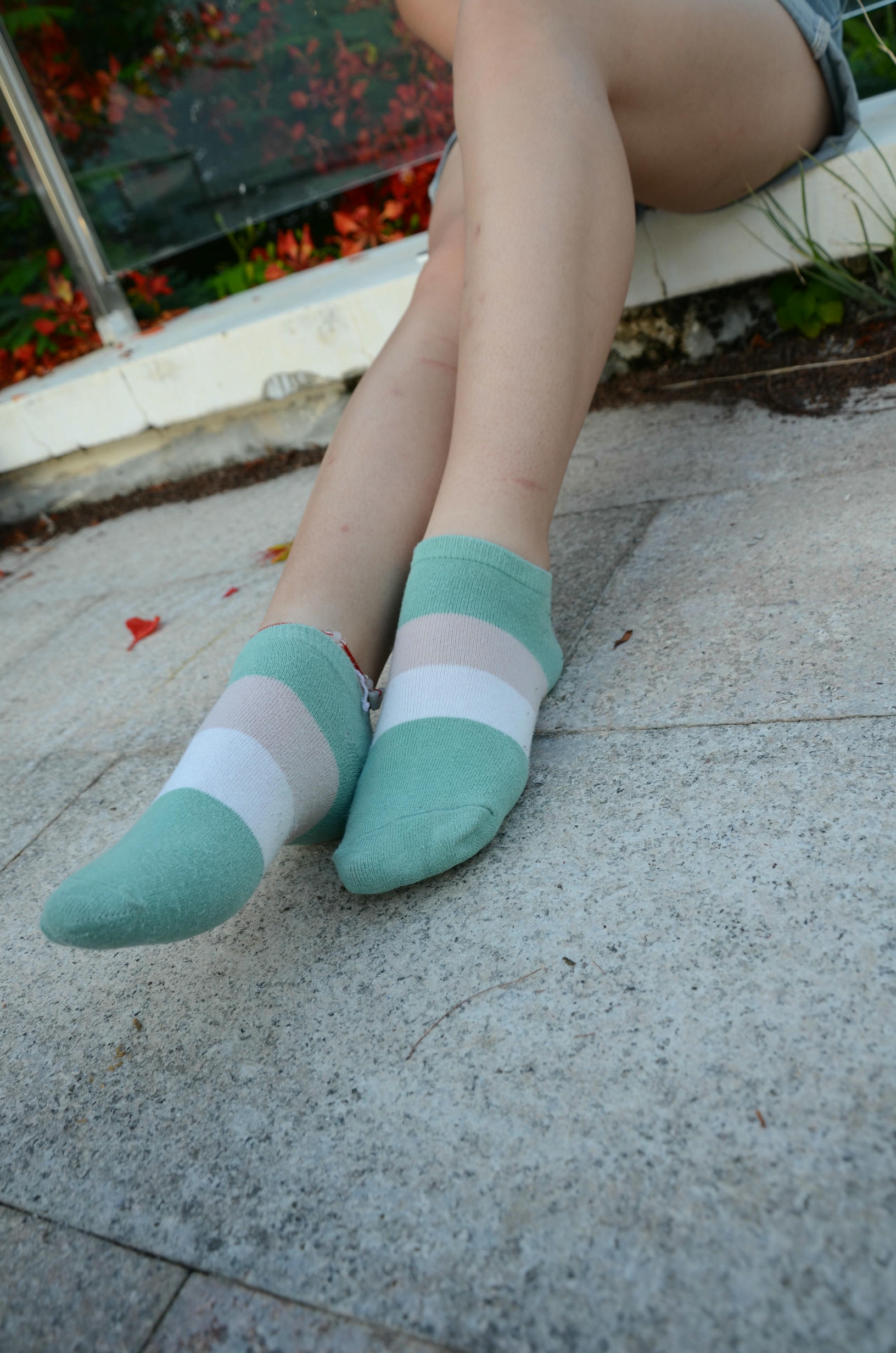 [战前女神] 恋足美腿棉袜女神级摄影套图 126 [114P+182M]_第1集