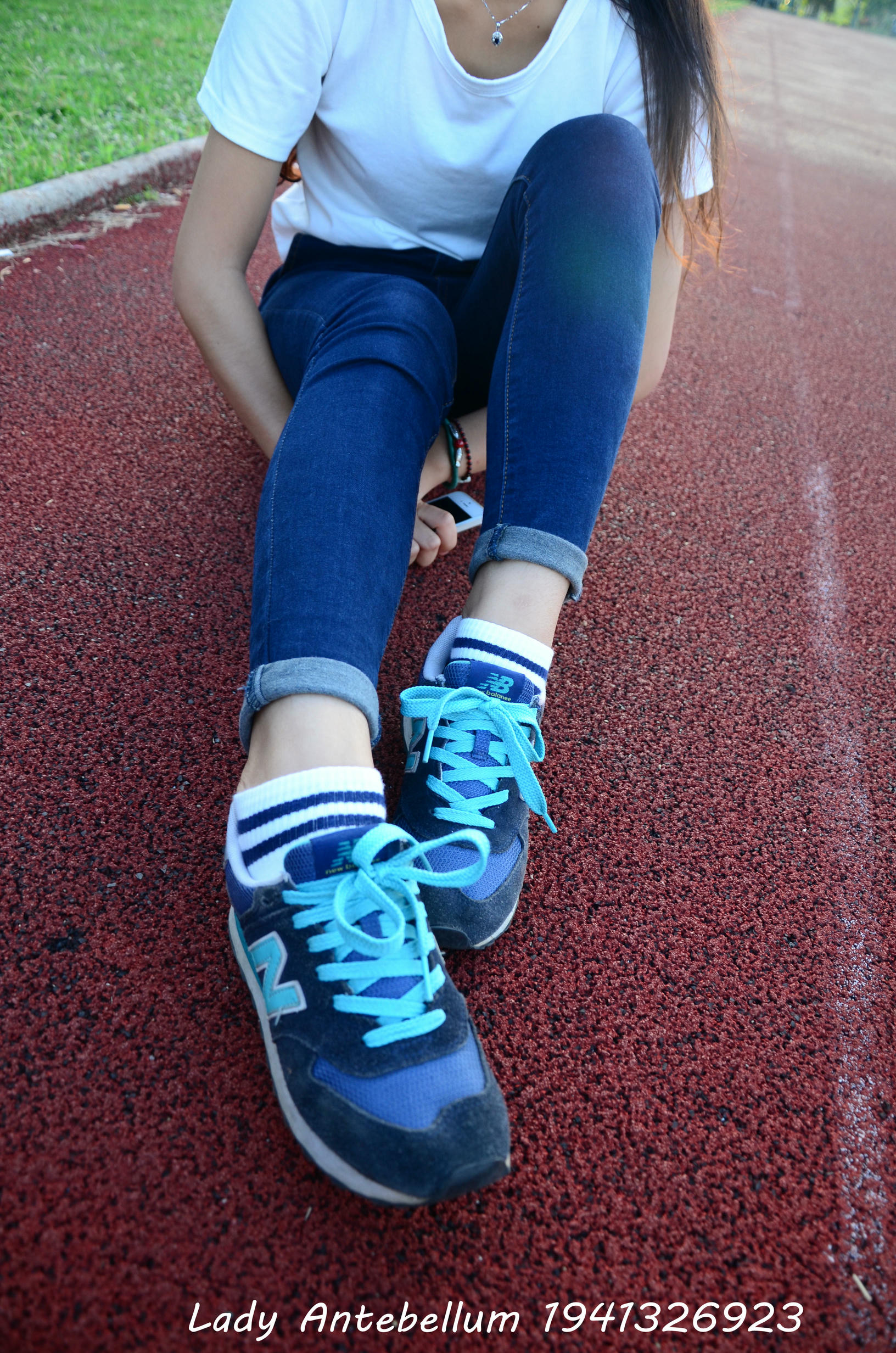 [战前女神] 恋足美腿棉袜女神级摄影套图 127 [99P+167M]_第1集