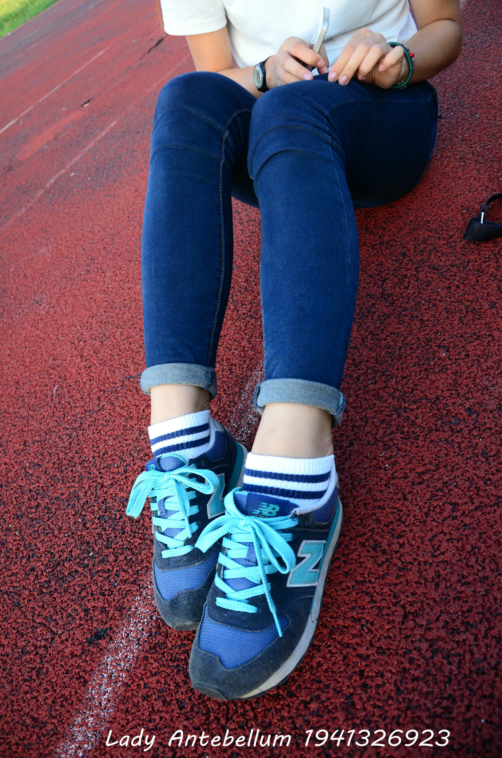 [战前女神] 恋足美腿棉袜女神级摄影套图 127 [99P+167M]_第1集