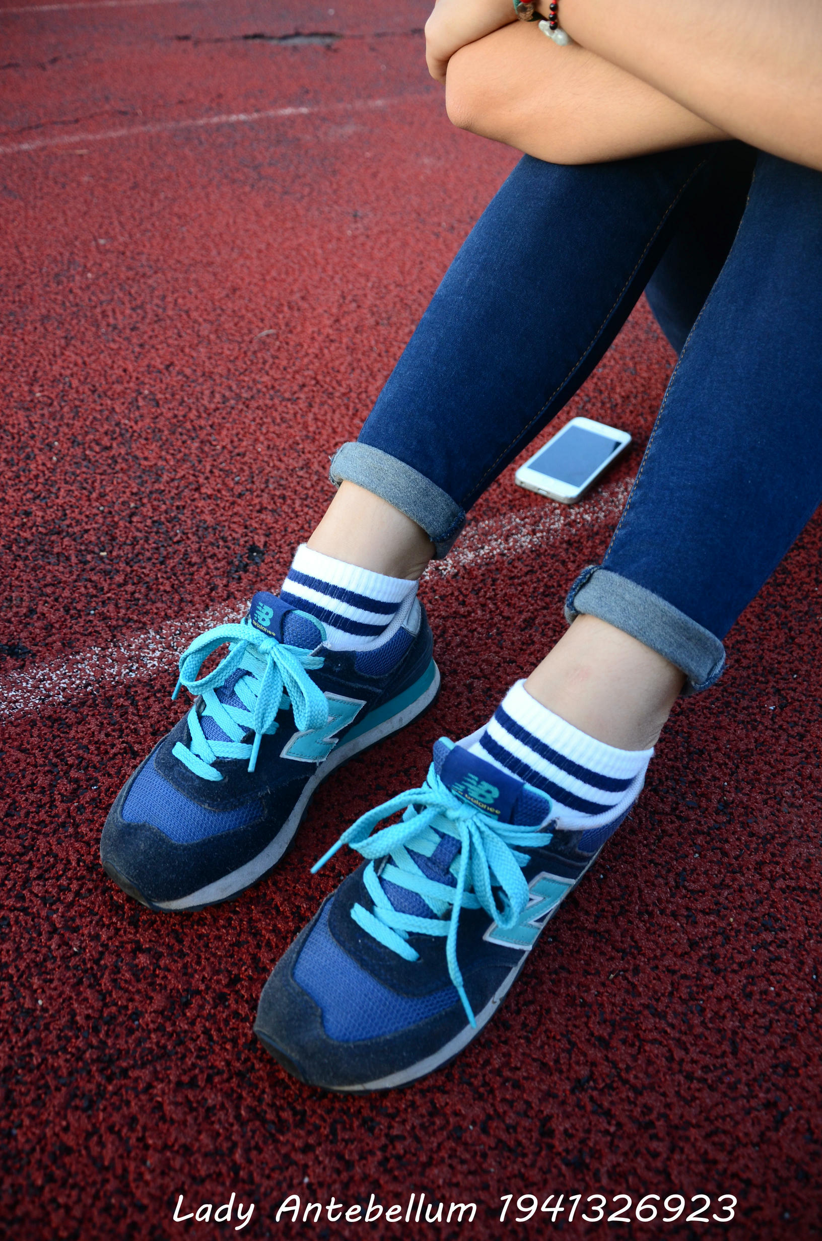 [战前女神] 恋足美腿棉袜女神级摄影套图 127 [99P+167M]_第1集