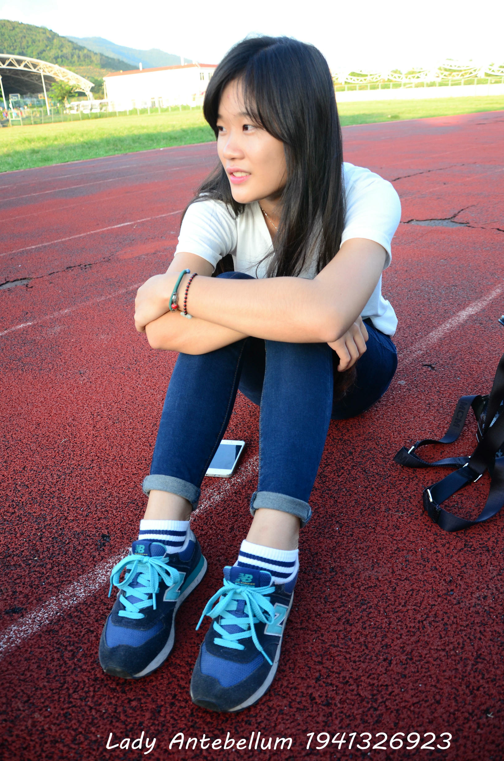 [战前女神] 恋足美腿棉袜女神级摄影套图 127 [99P+167M]_第1集