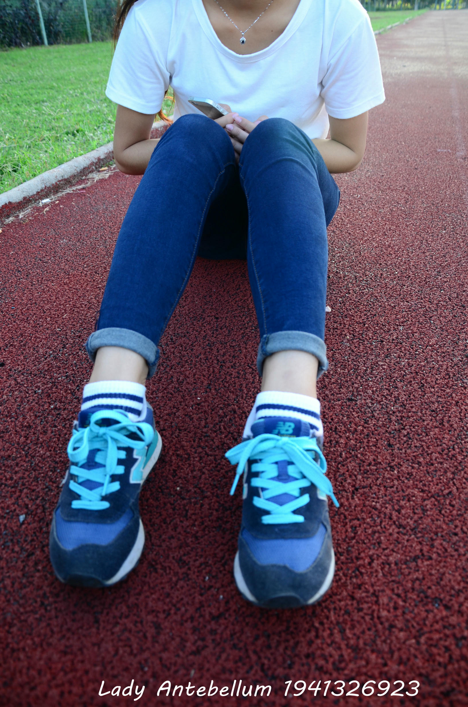 [战前女神] 恋足美腿棉袜女神级摄影套图 127 [99P+167M]_第1集