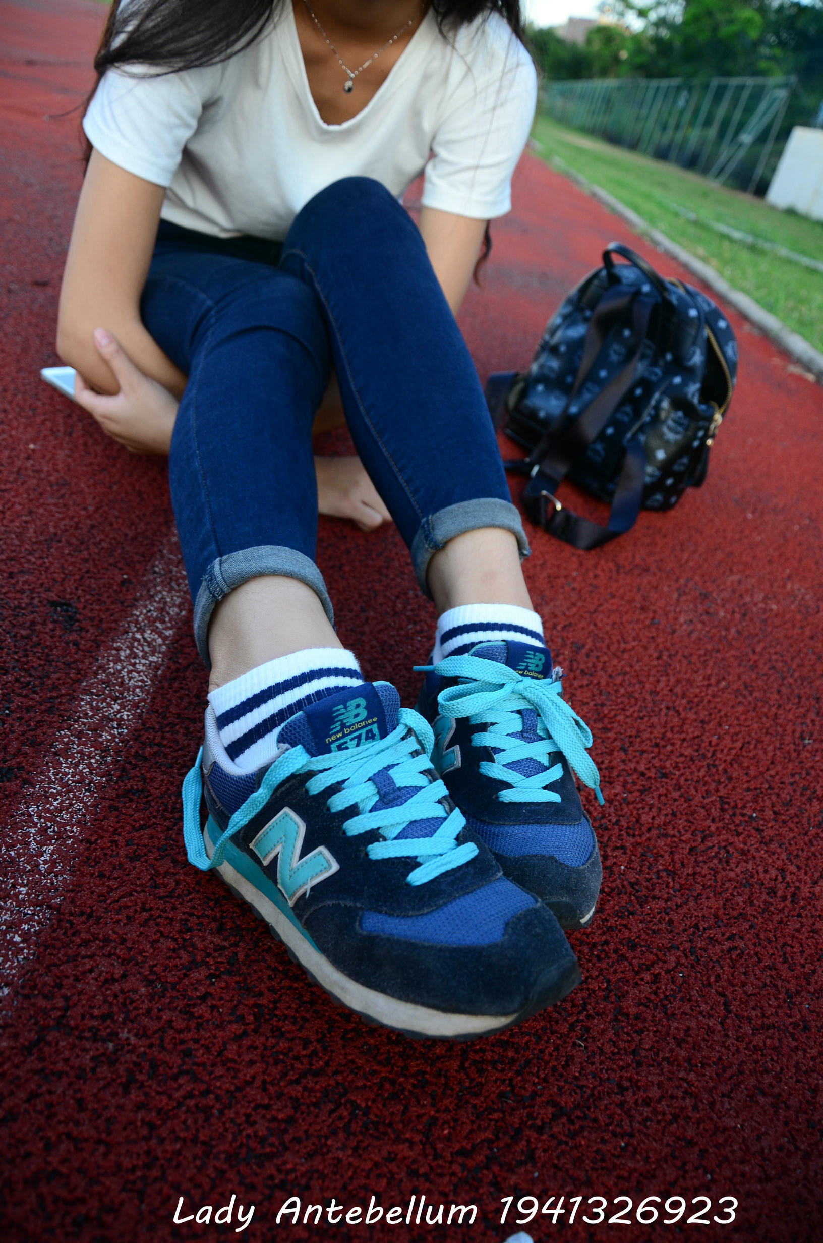 [战前女神] 恋足美腿棉袜女神级摄影套图 127 [99P+167M]_第2集