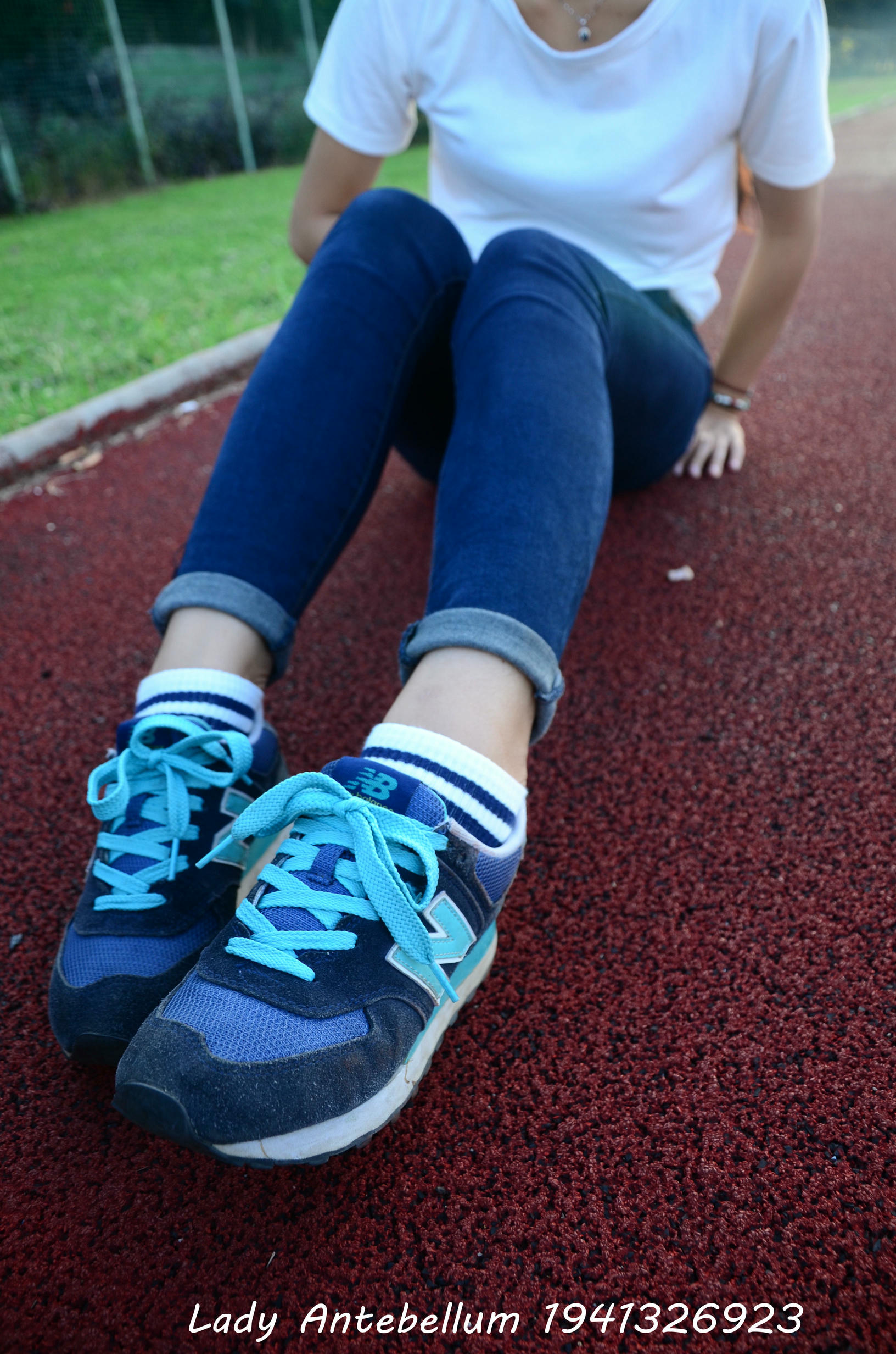 [战前女神] 恋足美腿棉袜女神级摄影套图 127 [99P+167M]_第1集