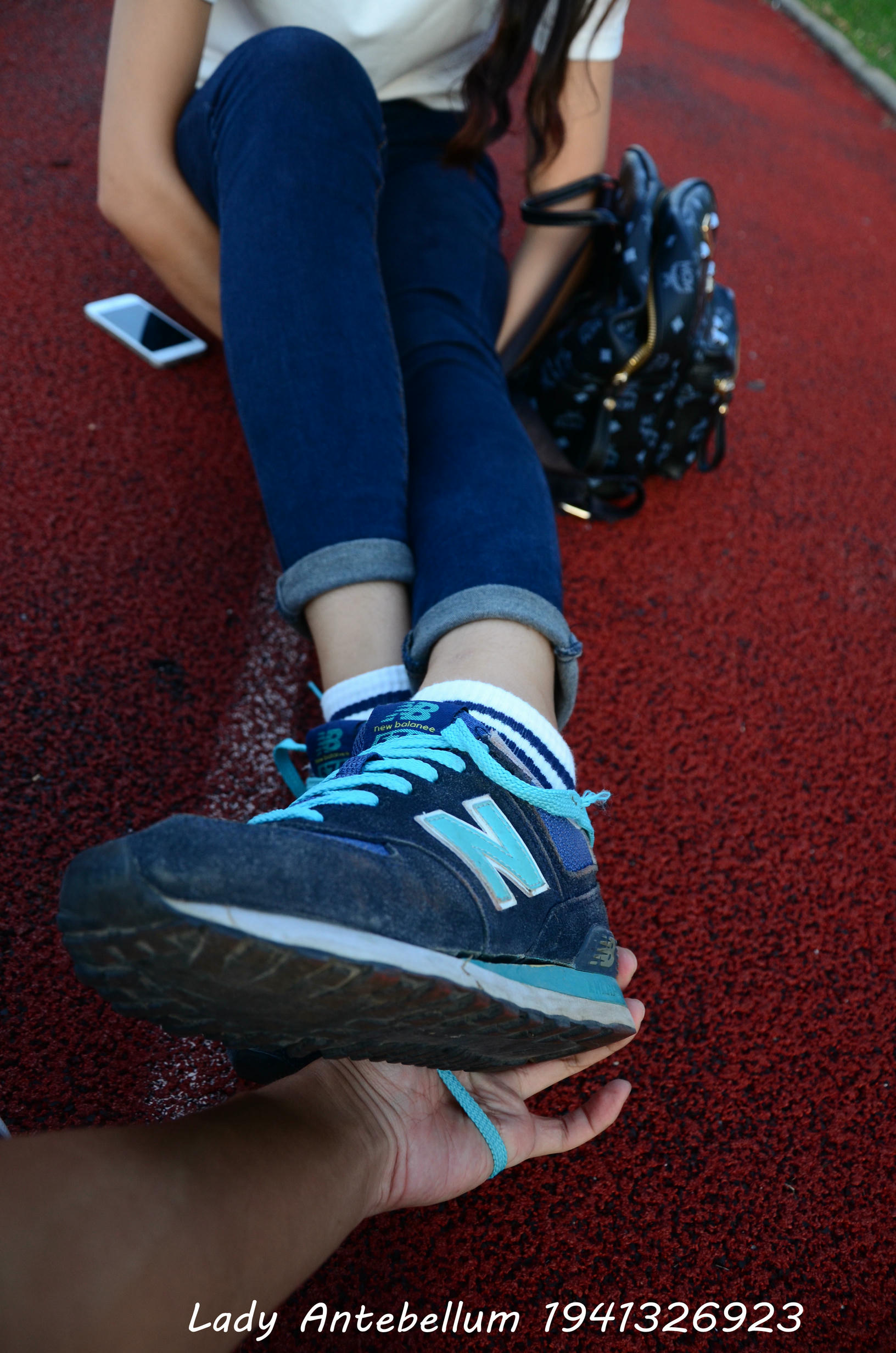 [战前女神] 恋足美腿棉袜女神级摄影套图 127 [99P+167M]_第3集