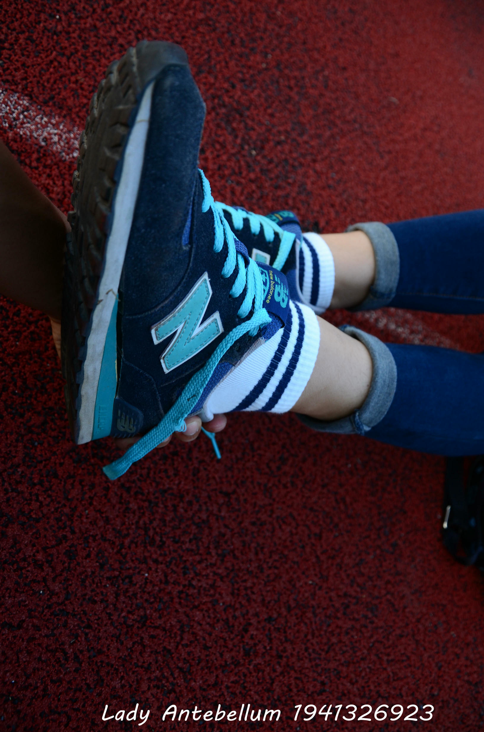 [战前女神] 恋足美腿棉袜女神级摄影套图 127 [99P+167M]_第3集