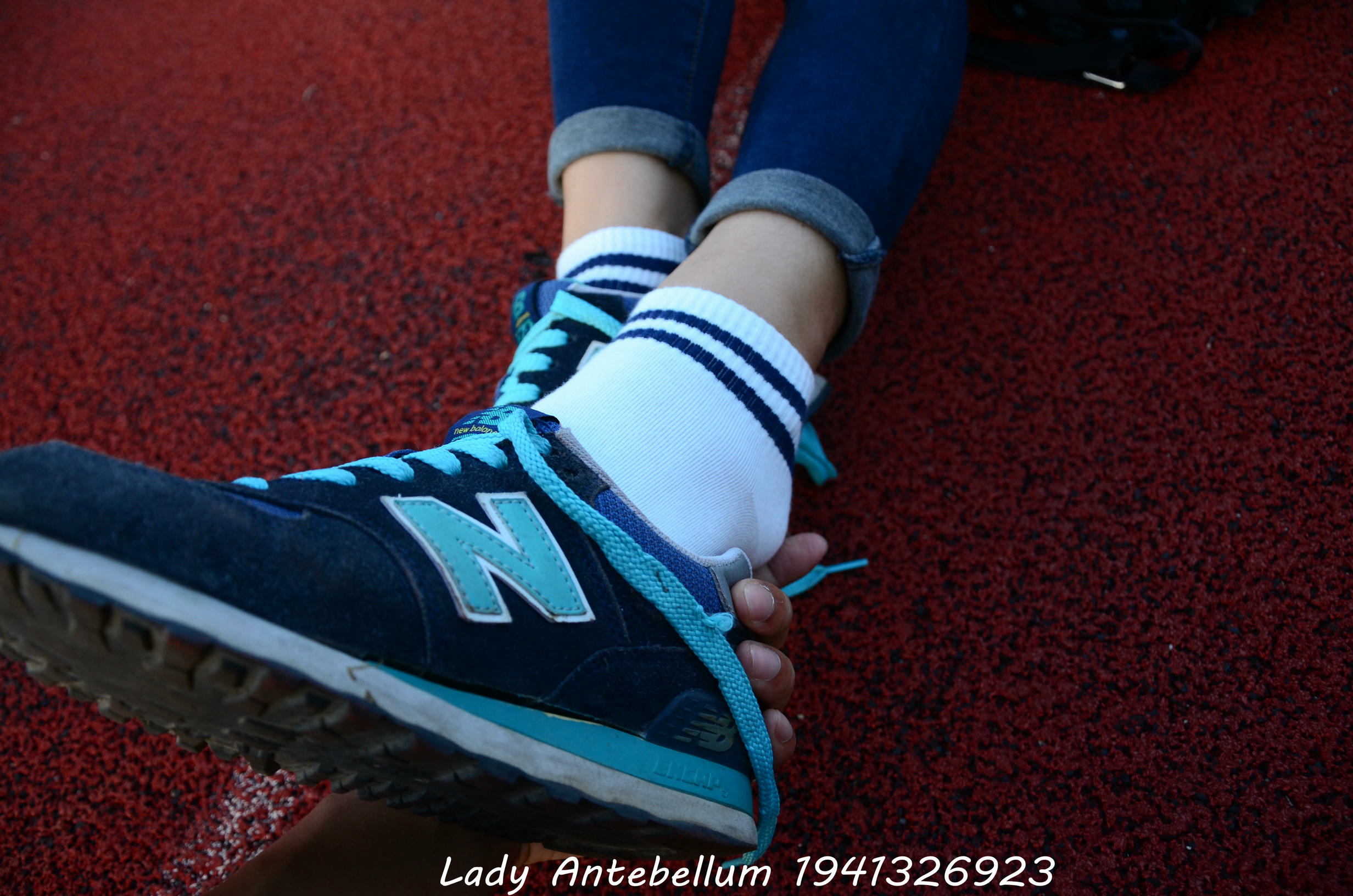 [战前女神] 恋足美腿棉袜女神级摄影套图 127 [99P+167M]_第3集