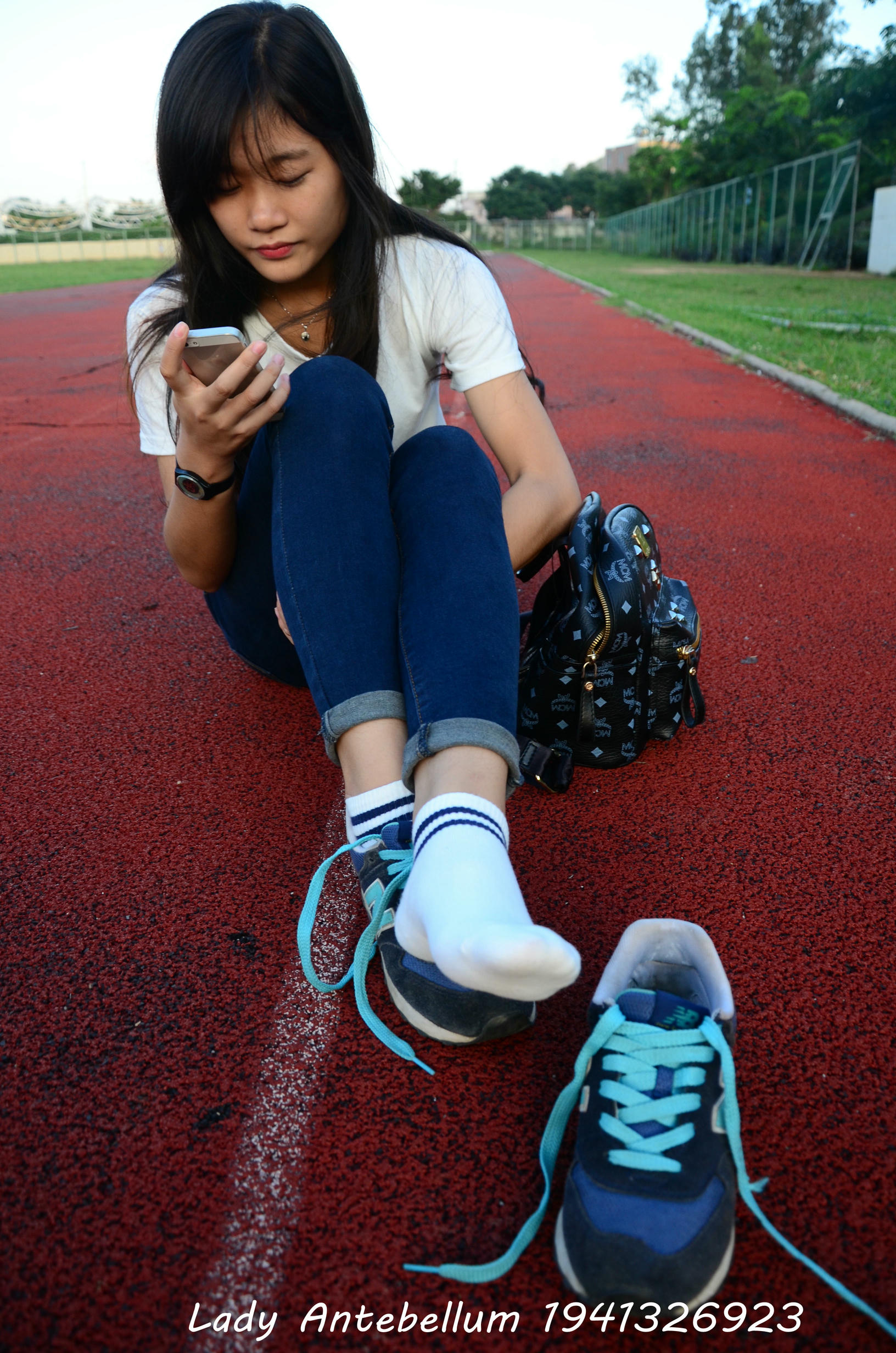 [战前女神] 恋足美腿棉袜女神级摄影套图 127 [99P+167M]_第3集