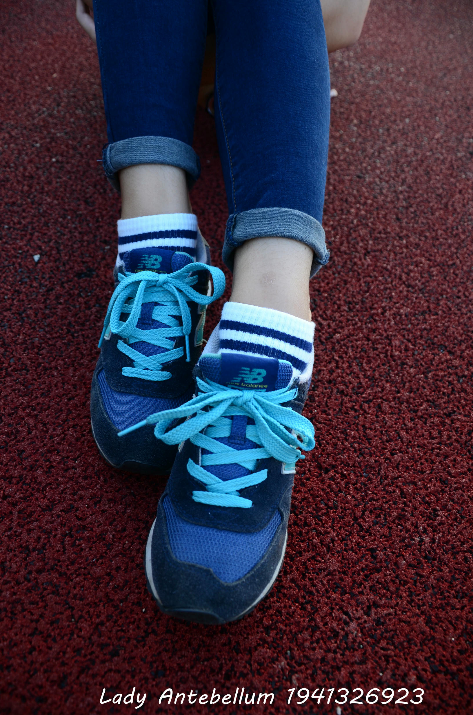 [战前女神] 恋足美腿棉袜女神级摄影套图 127 [99P+167M]_第1集