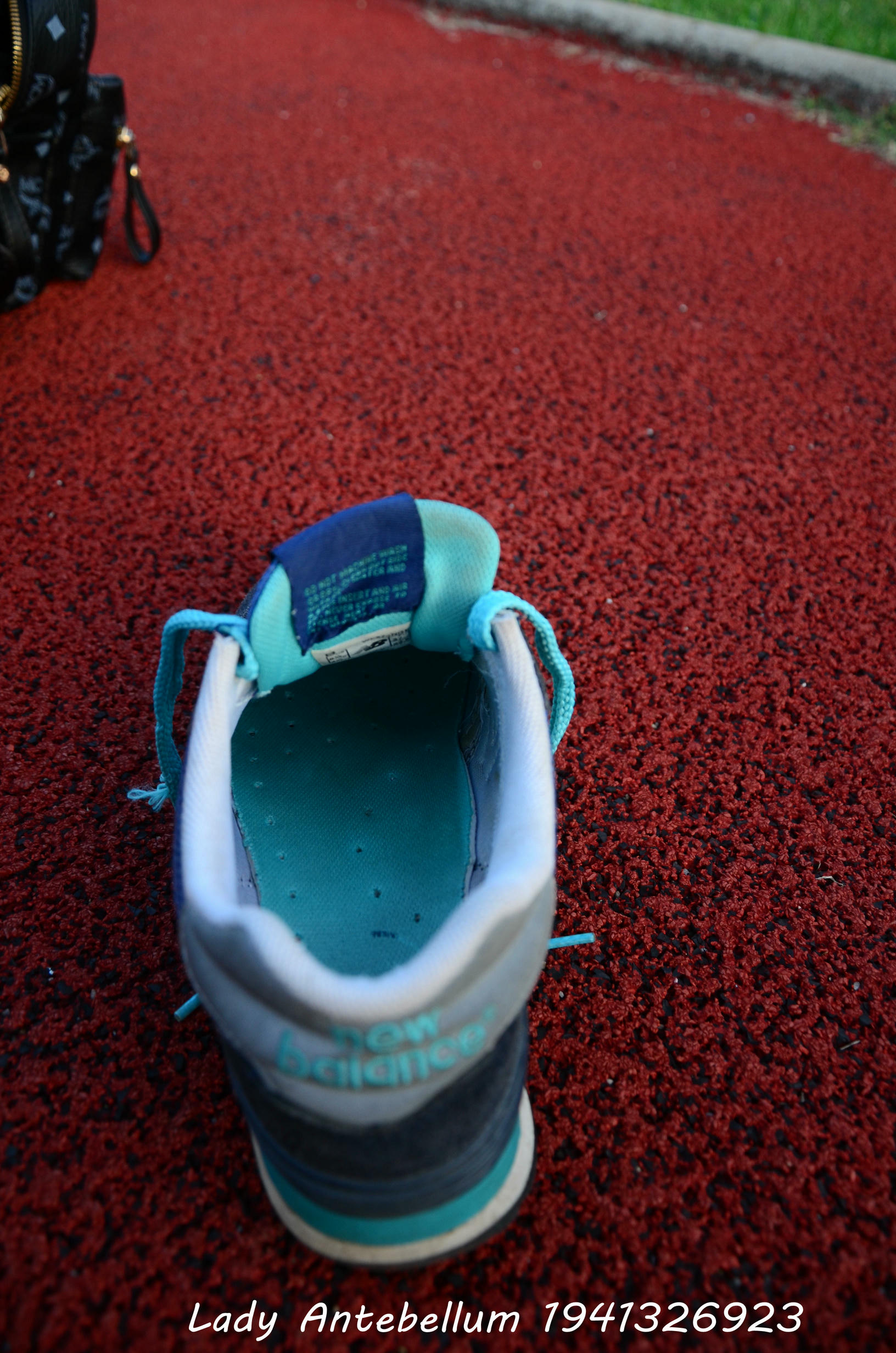 [战前女神] 恋足美腿棉袜女神级摄影套图 127 [99P+167M]_第4集