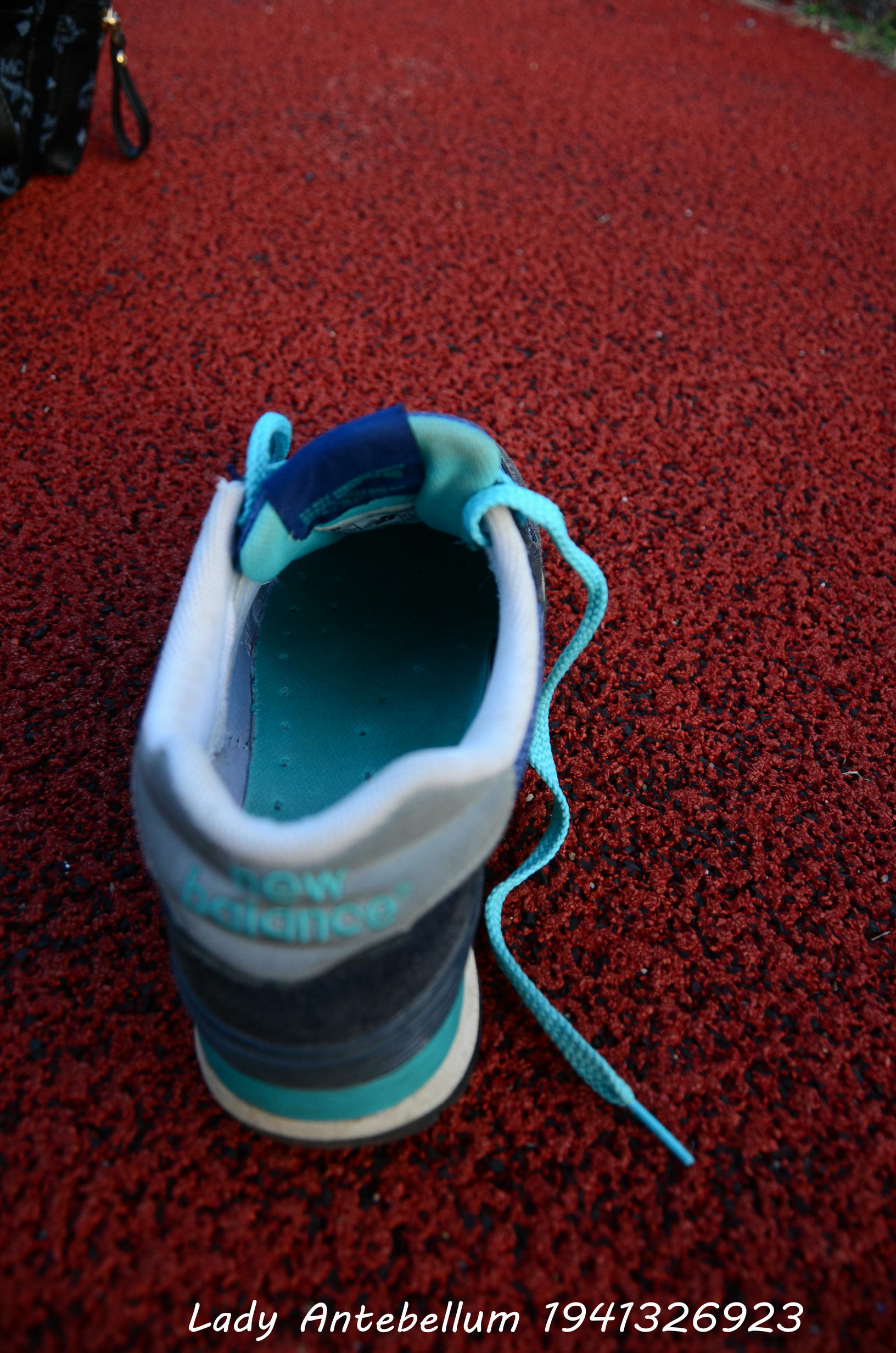 [战前女神] 恋足美腿棉袜女神级摄影套图 127 [99P+167M]_第4集