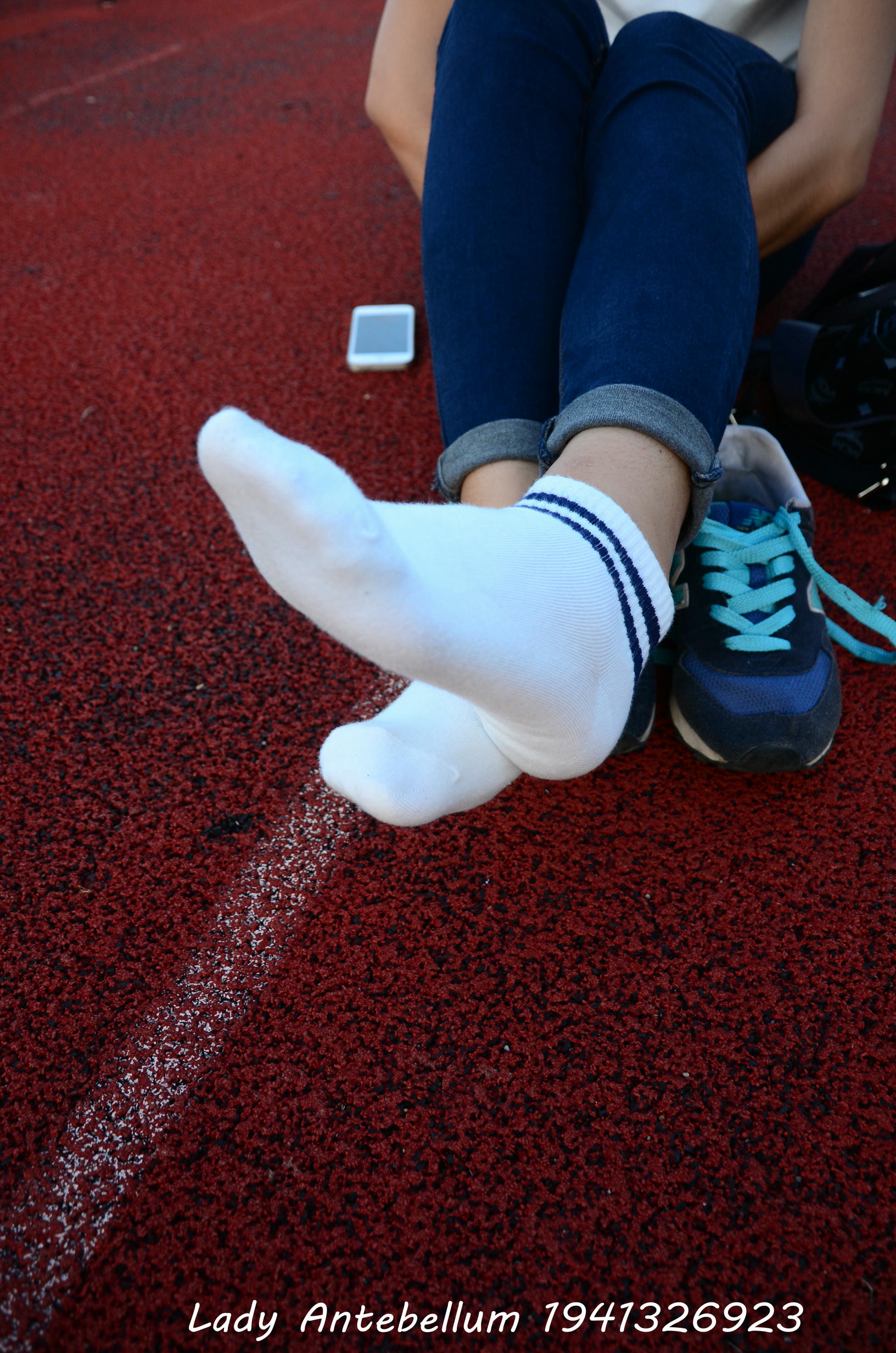 [战前女神] 恋足美腿棉袜女神级摄影套图 127 [99P+167M]_第5集