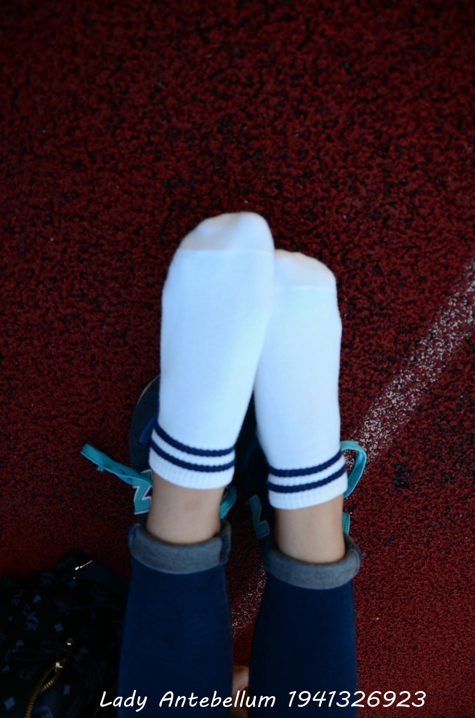 [战前女神] 恋足美腿棉袜女神级摄影套图 127 [99P+167M]_第5集