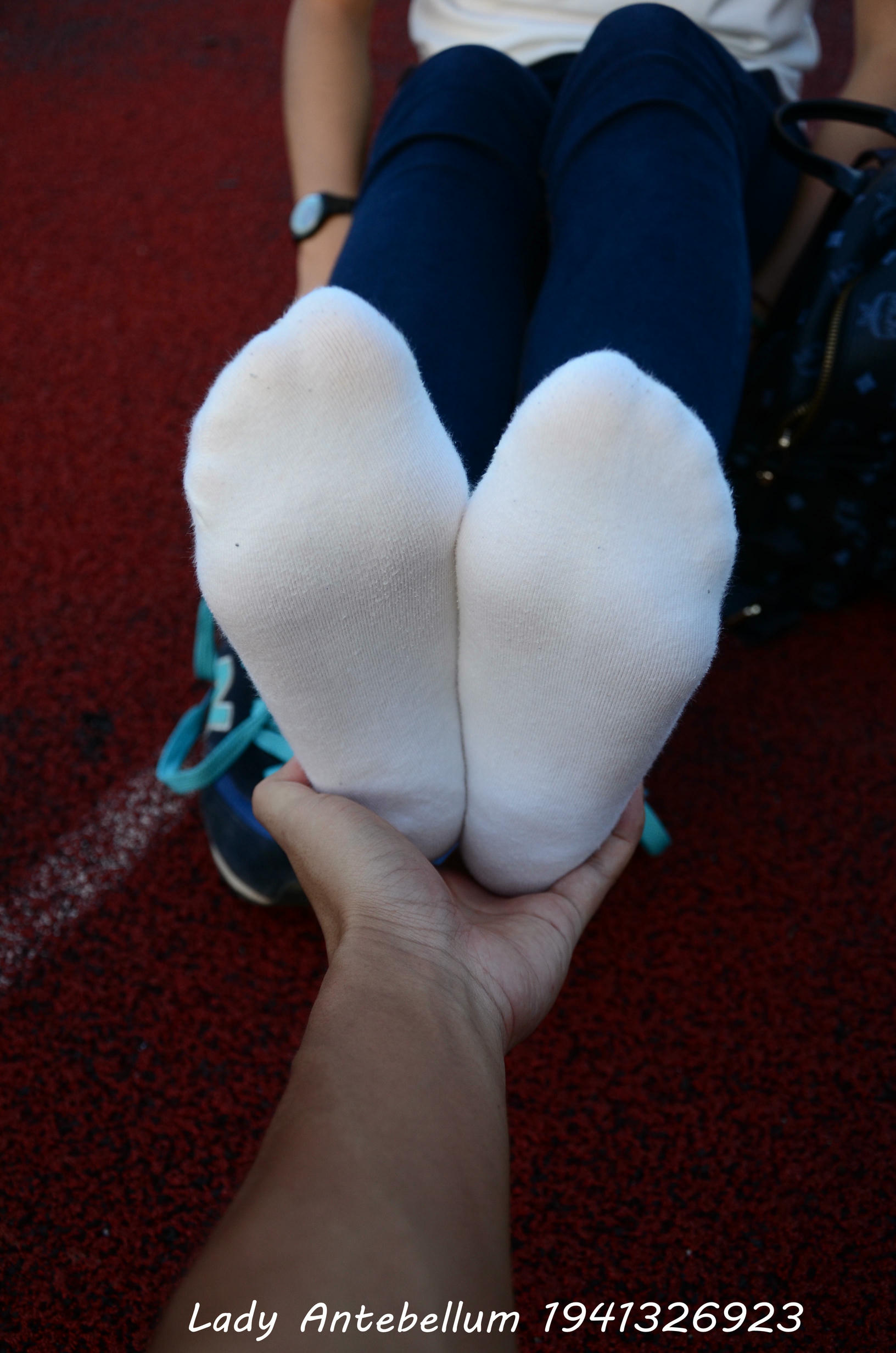 [战前女神] 恋足美腿棉袜女神级摄影套图 127 [99P+167M]_第5集