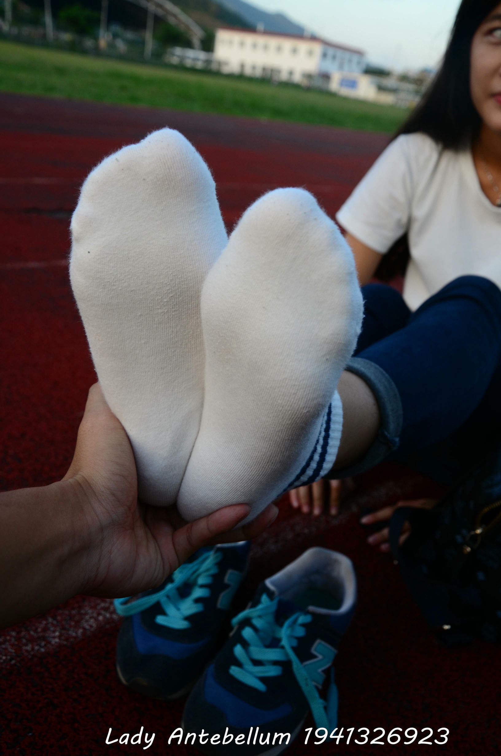 [战前女神] 恋足美腿棉袜女神级摄影套图 127 [99P+167M]_第5集