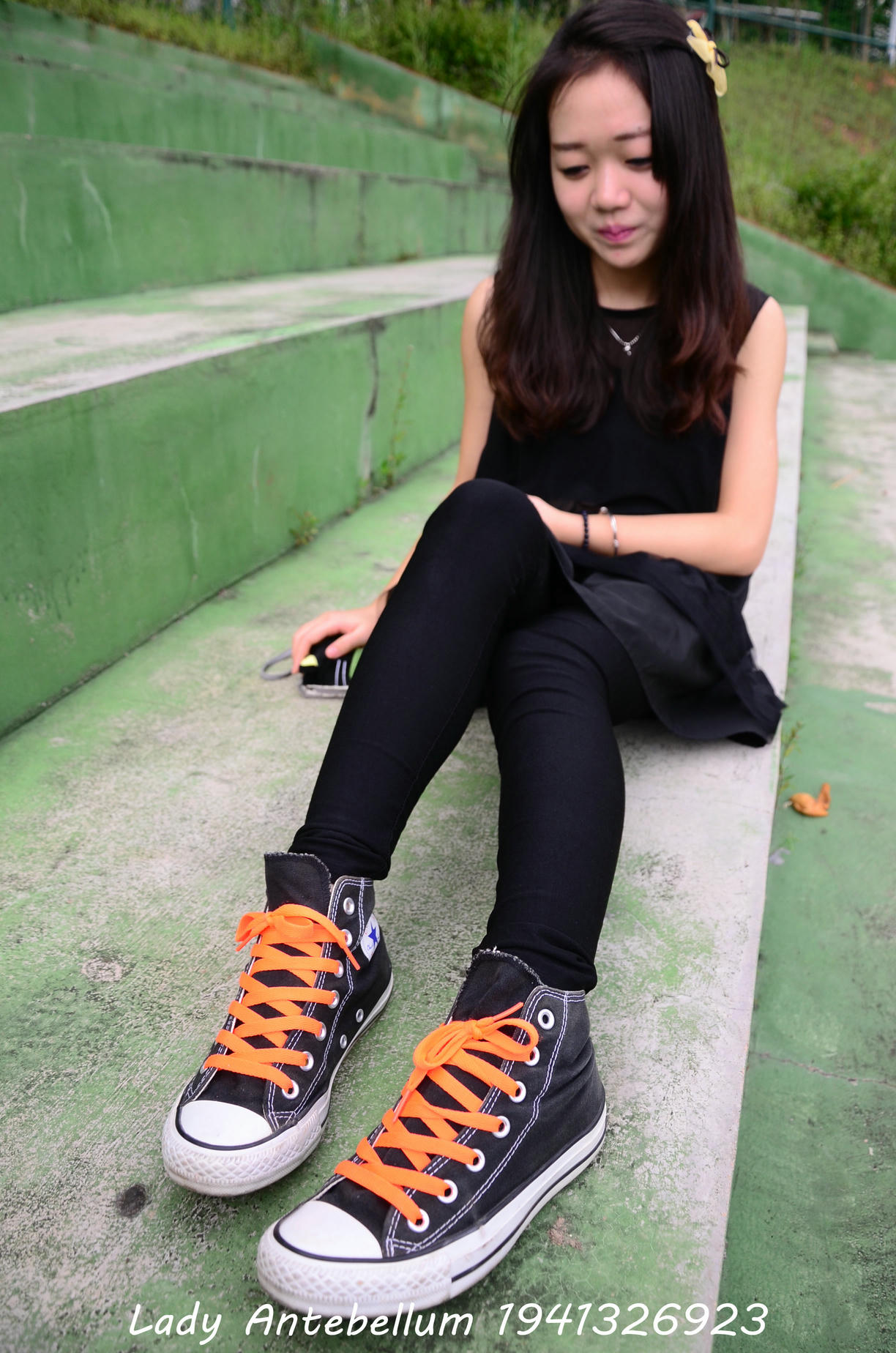 [战前女神] 恋足美腿棉袜女神级摄影套图 128 [112P+119M]_第1集