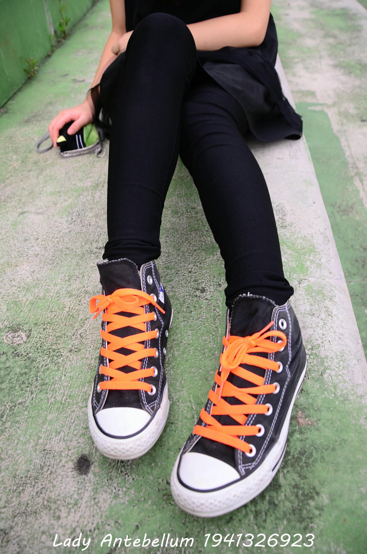 [战前女神] 恋足美腿棉袜女神级摄影套图 128 [112P+119M]_第1集