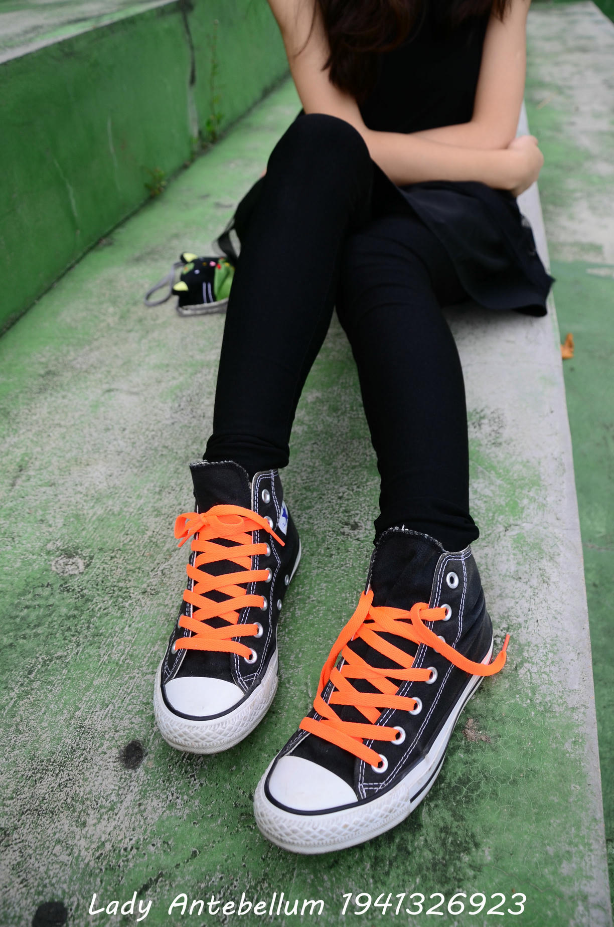 [战前女神] 恋足美腿棉袜女神级摄影套图 128 [112P+119M]_第1集