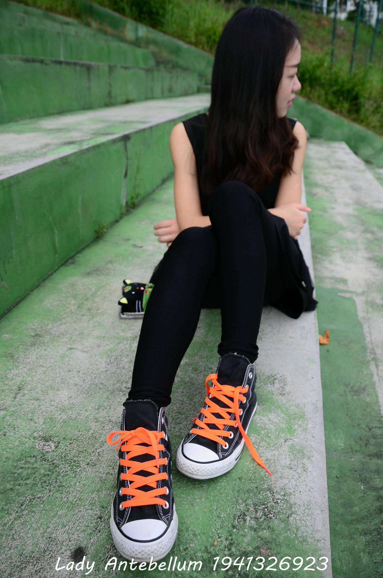 [战前女神] 恋足美腿棉袜女神级摄影套图 128 [112P+119M]_第1集