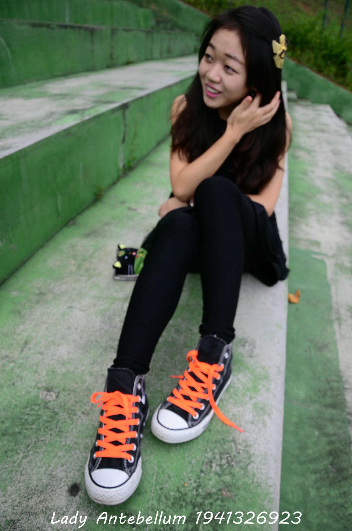 [战前女神] 恋足美腿棉袜女神级摄影套图 128 [112P+119M]_第1集