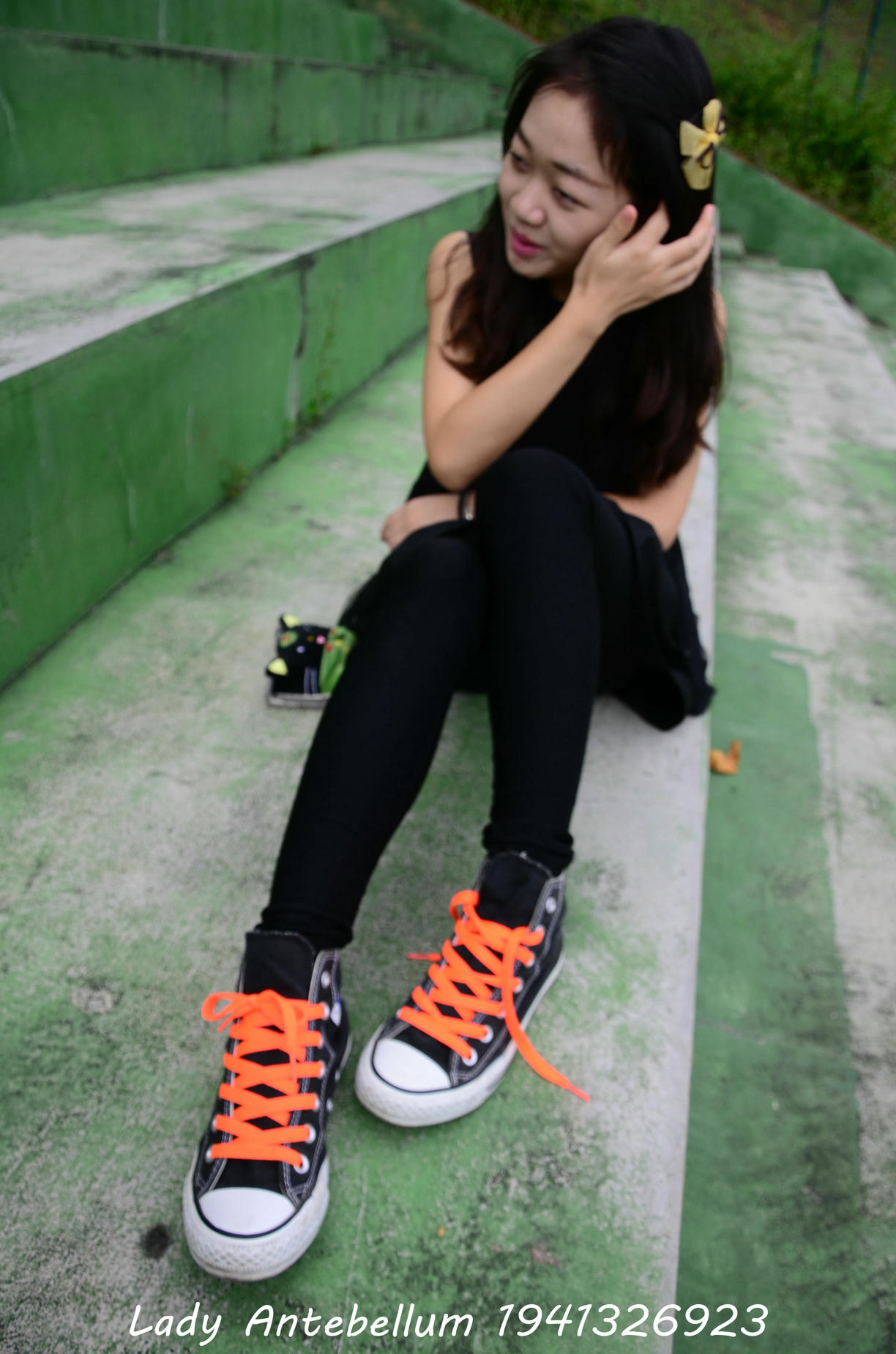 [战前女神] 恋足美腿棉袜女神级摄影套图 128 [112P+119M]_第1集