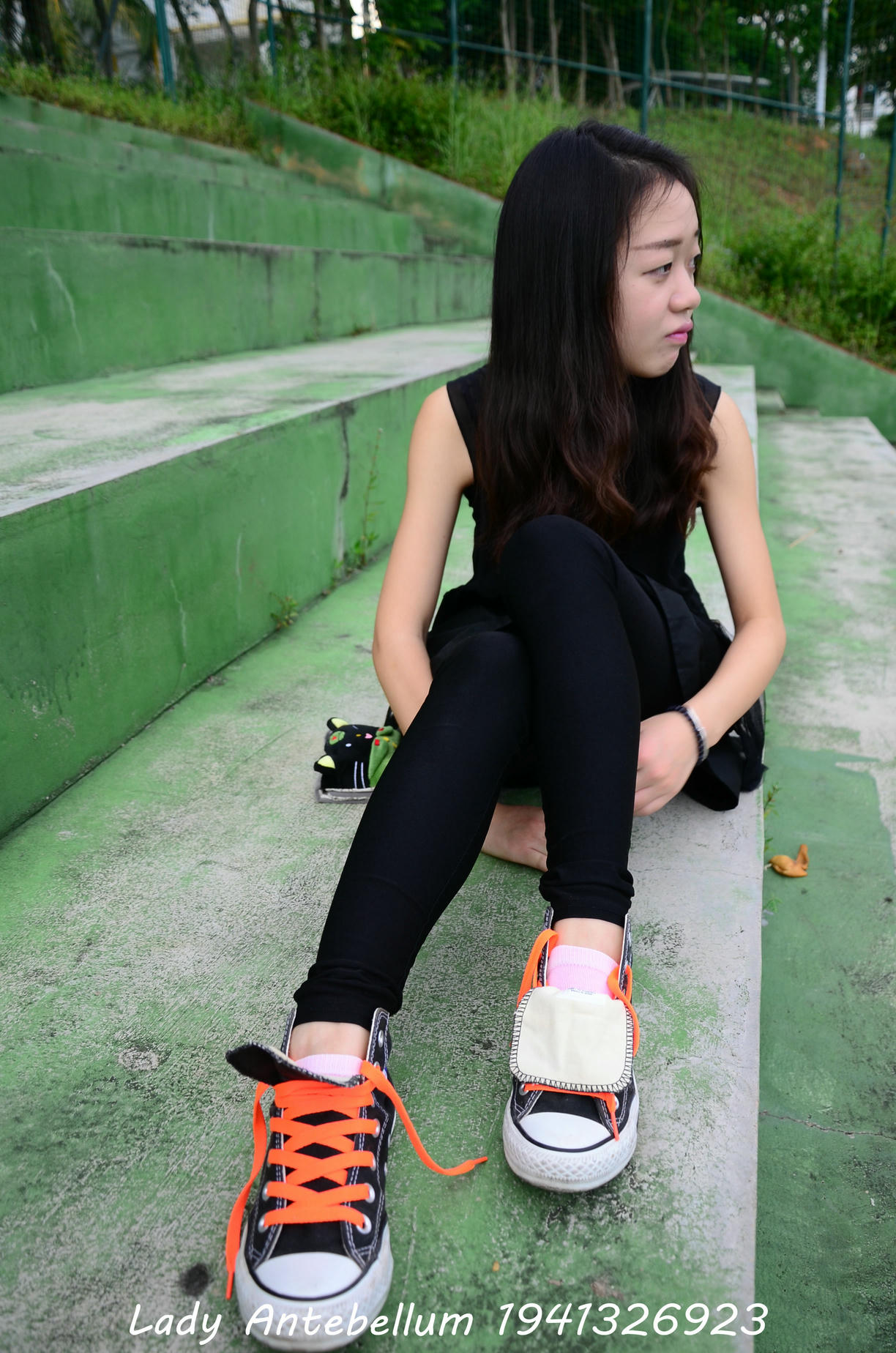 [战前女神] 恋足美腿棉袜女神级摄影套图 128 [112P+119M]_第2集