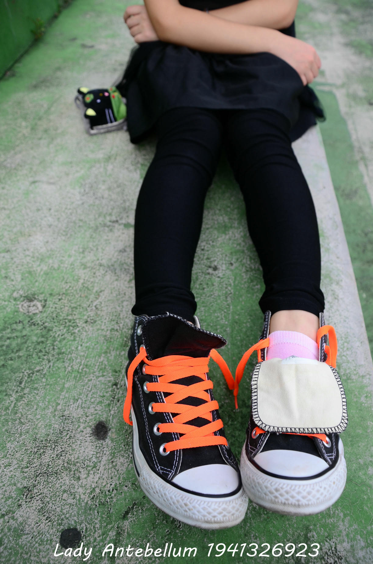 [战前女神] 恋足美腿棉袜女神级摄影套图 128 [112P+119M]_第2集